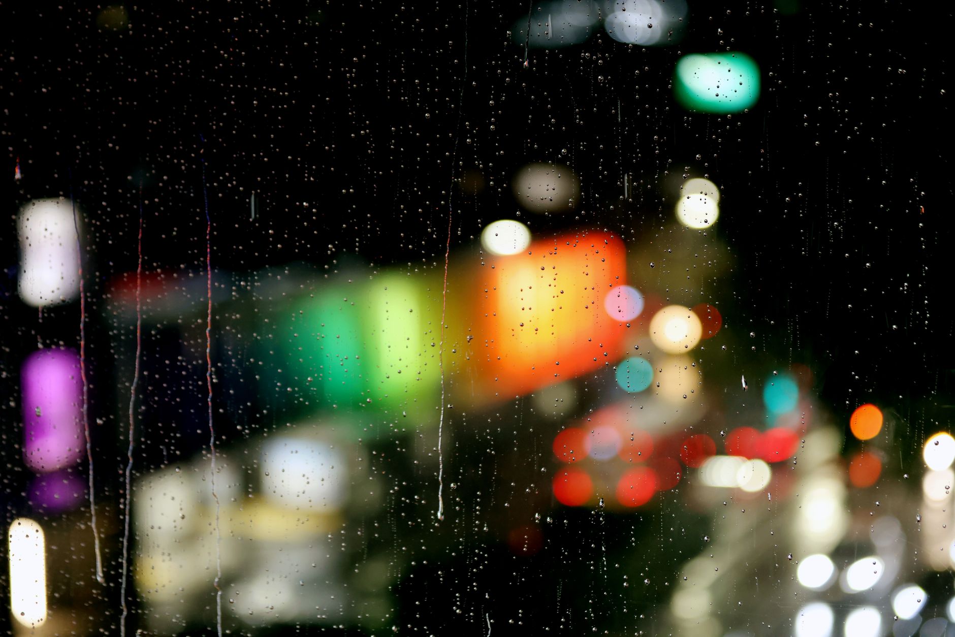 Futuristisches Stadt & Lichter – Eindrucksvolles Cyberpunk-Motiv (von dp singh Bhullar, 8192×5464, #28993171)