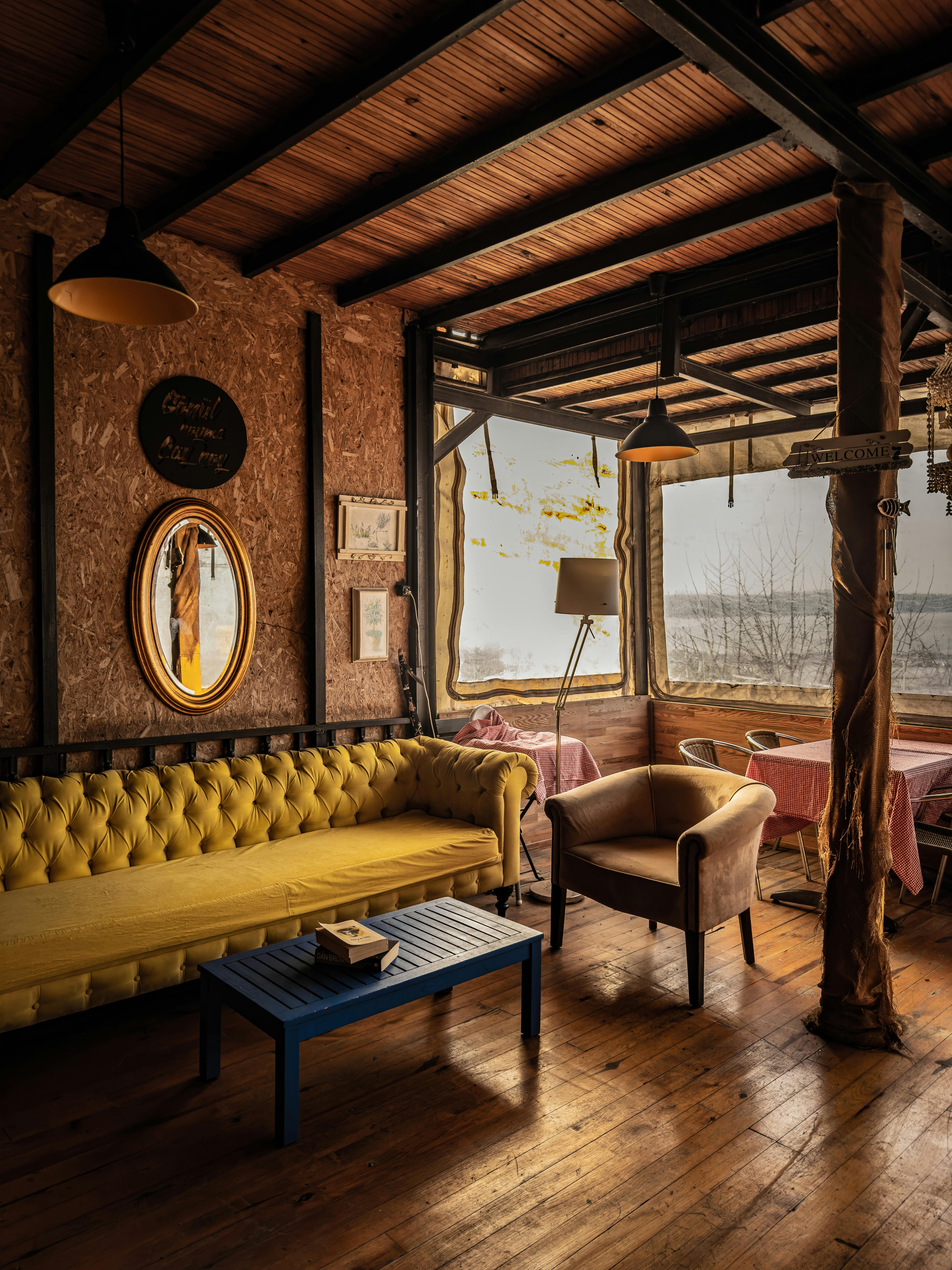 Reclaimed Wood Projects: View Photo Gallery For Fresh Ideas, image size:6048x8064