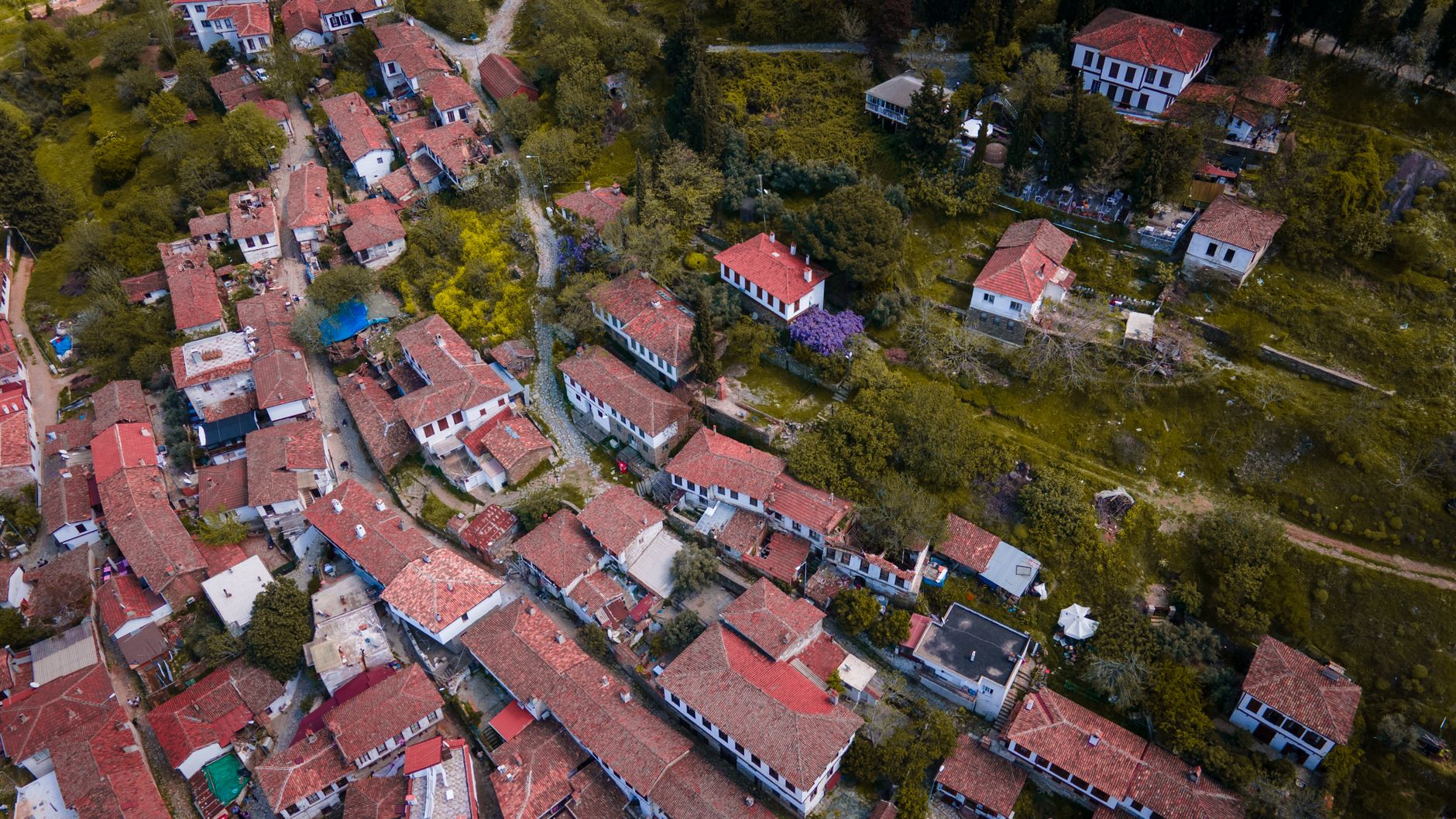 Mengenal Desa Tua di Thessaloniki, Yunani: Hidden Gem yang Wajib Dikunjungi