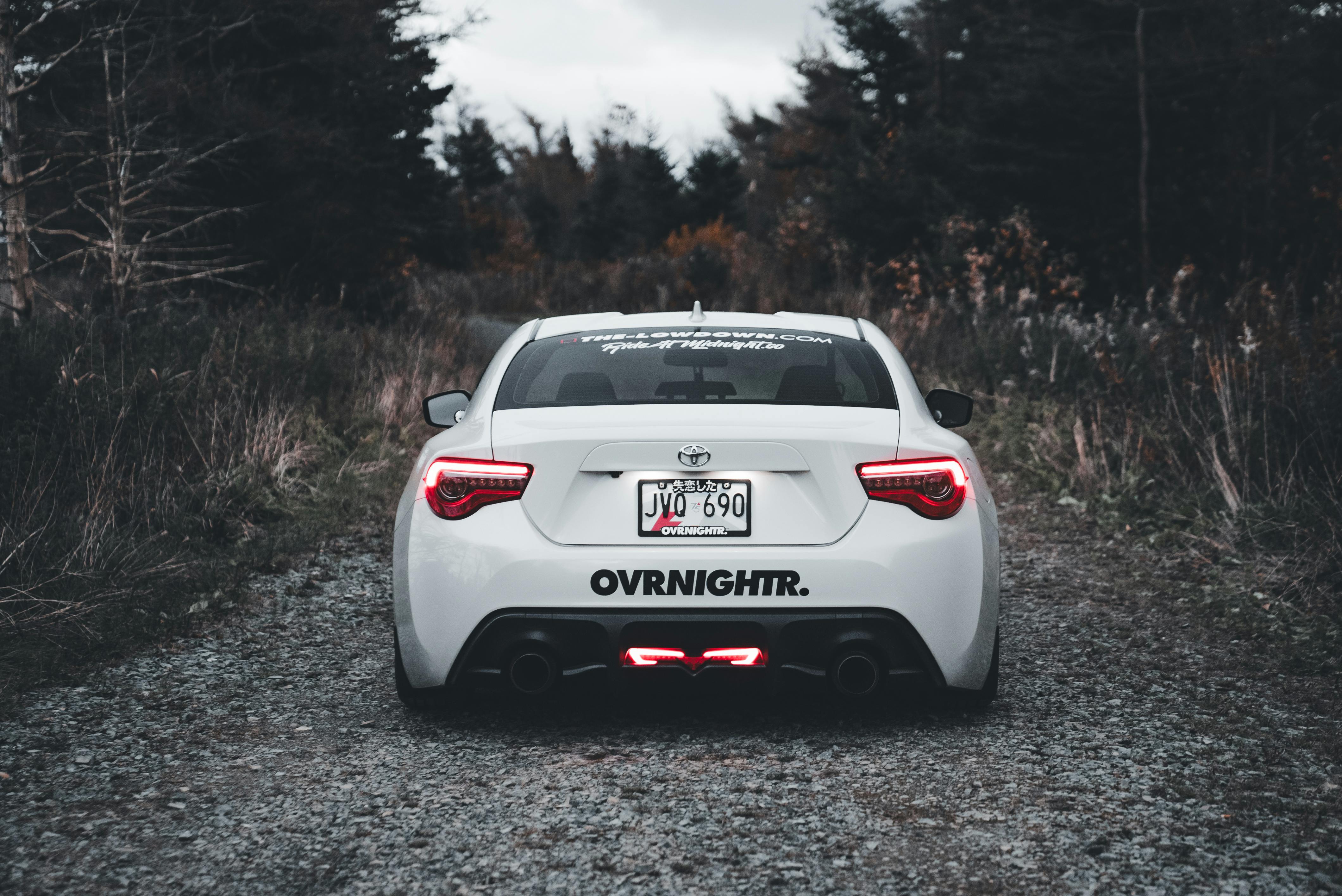 Toyota recalls over 550K cars. See affected models. — Photo by Erik Mclean on Pexels