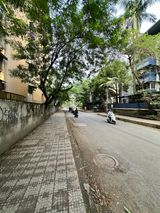 A quiet residential street in Mumbai