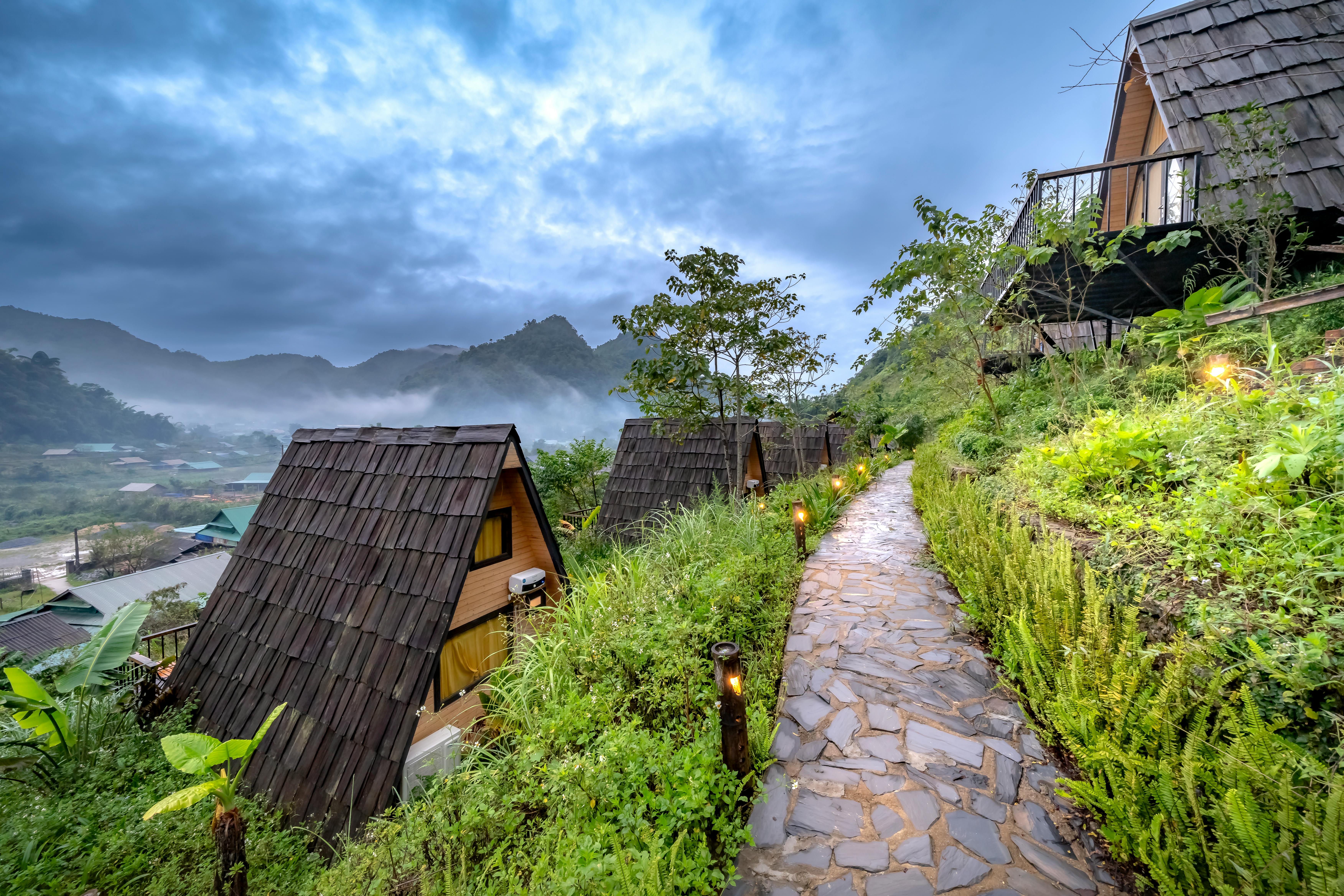 Mastering Eco-Tourism: Your Guide to Responsible Travel in 2024