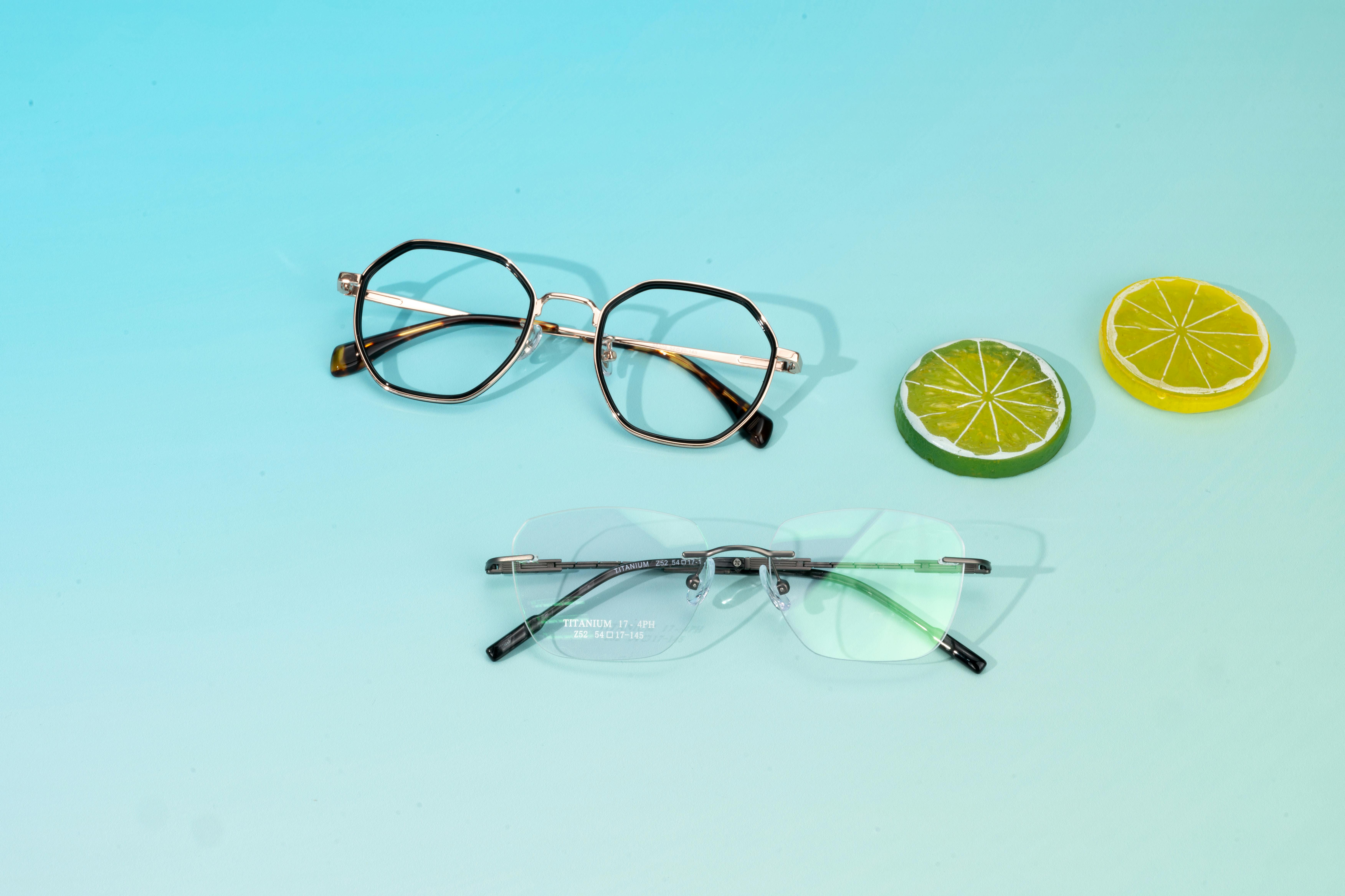 grátis Óculos Minimalistas Em Fundo Vibrante Foto profissional