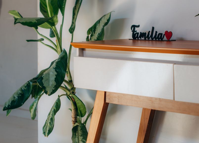 Online dating: starting a conversation on a niche platform