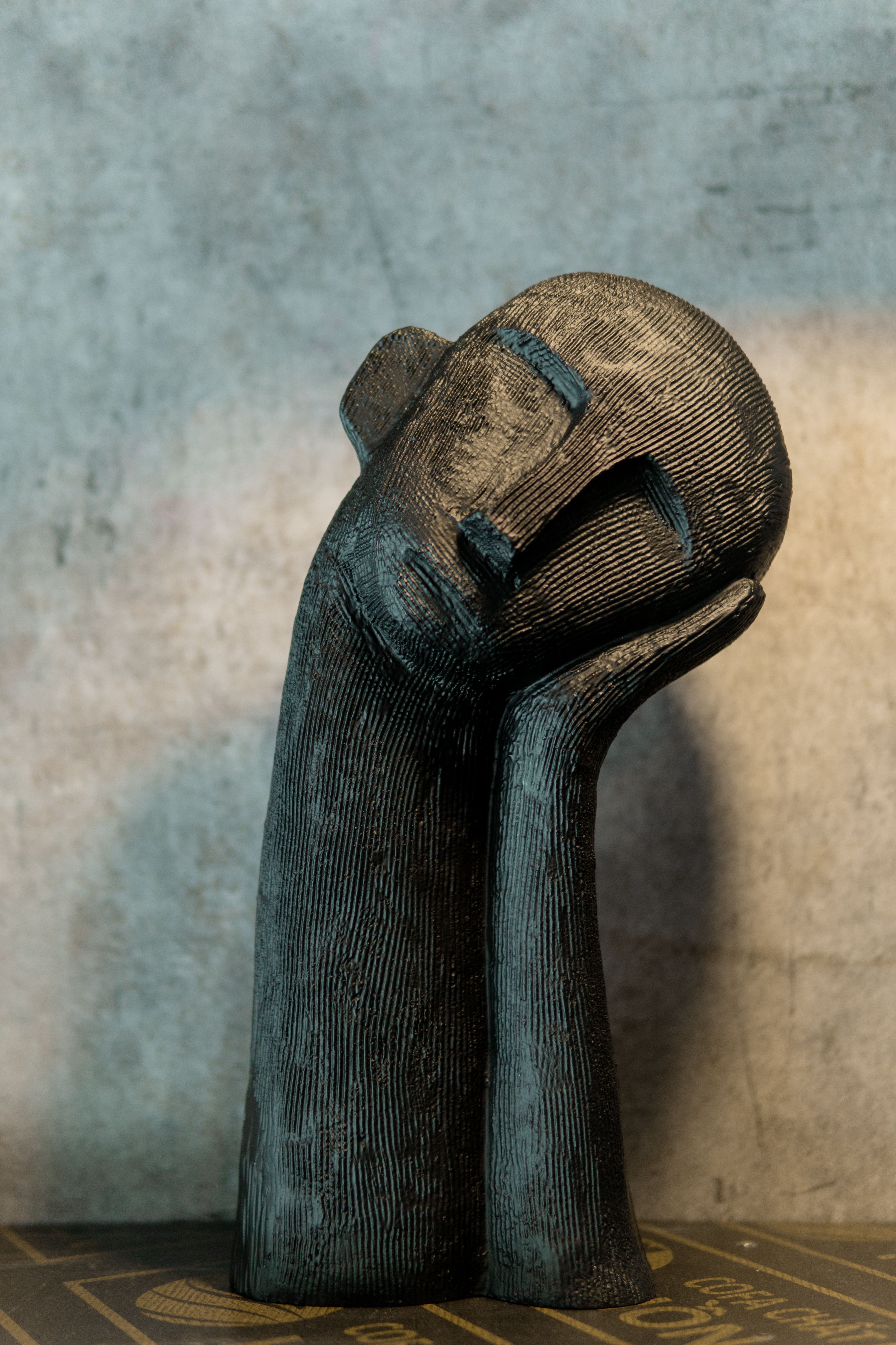 Abstract Stone Sculpture with Minimalist Design · Free Stock Photo