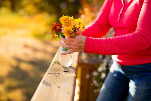 Start Your September Mornings Right With Cozy, Energizing Fall Routines