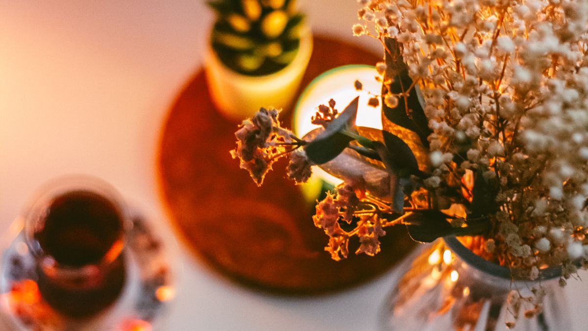 Comment intégrer le hygge dans votre routine bien-être en 2026