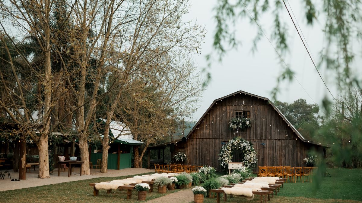 Nashville Wedding DJs: Where Country Meets Celebration