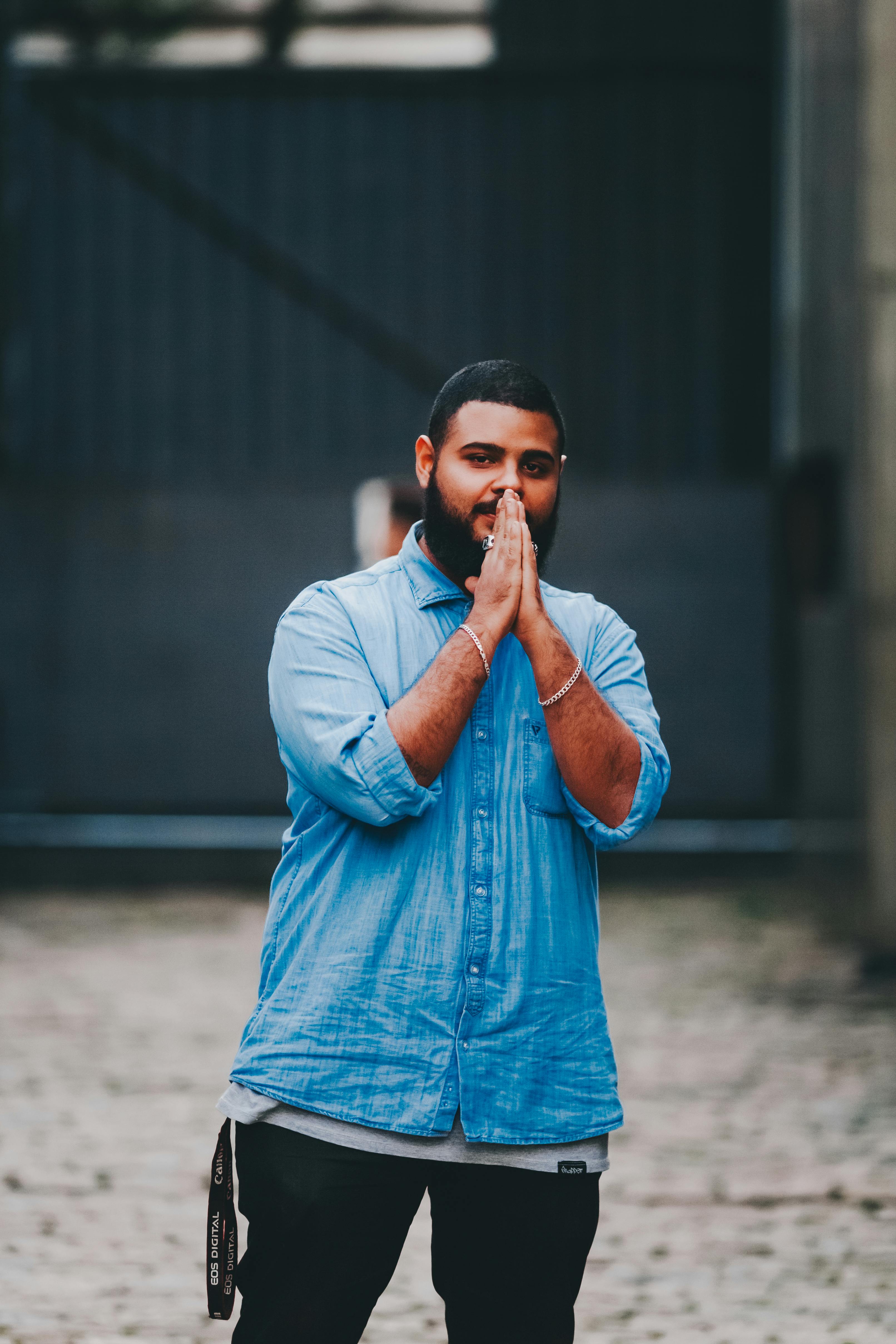 black jeans blue dress shirt