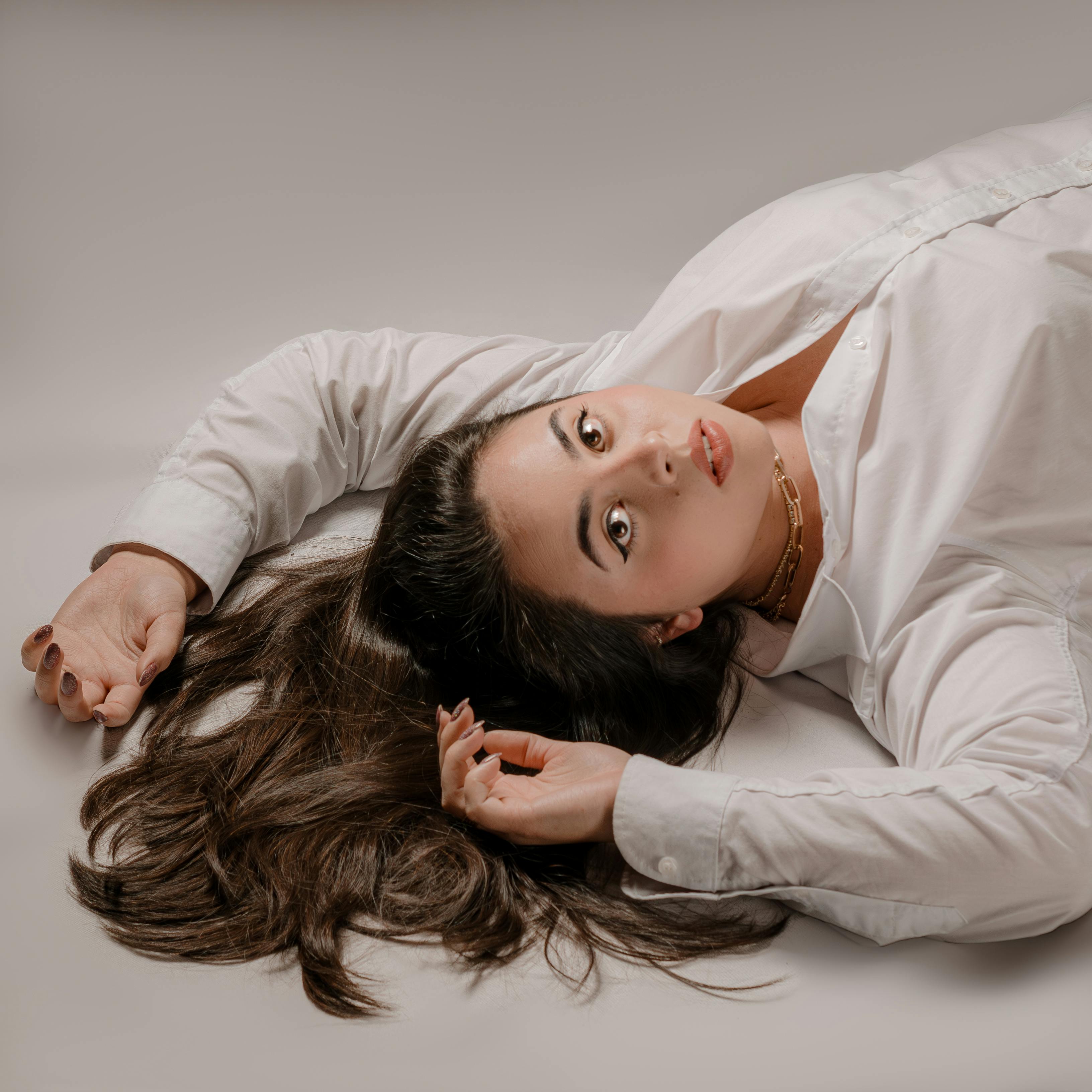 Elegance in Simplicity: A Gaze from the Floor