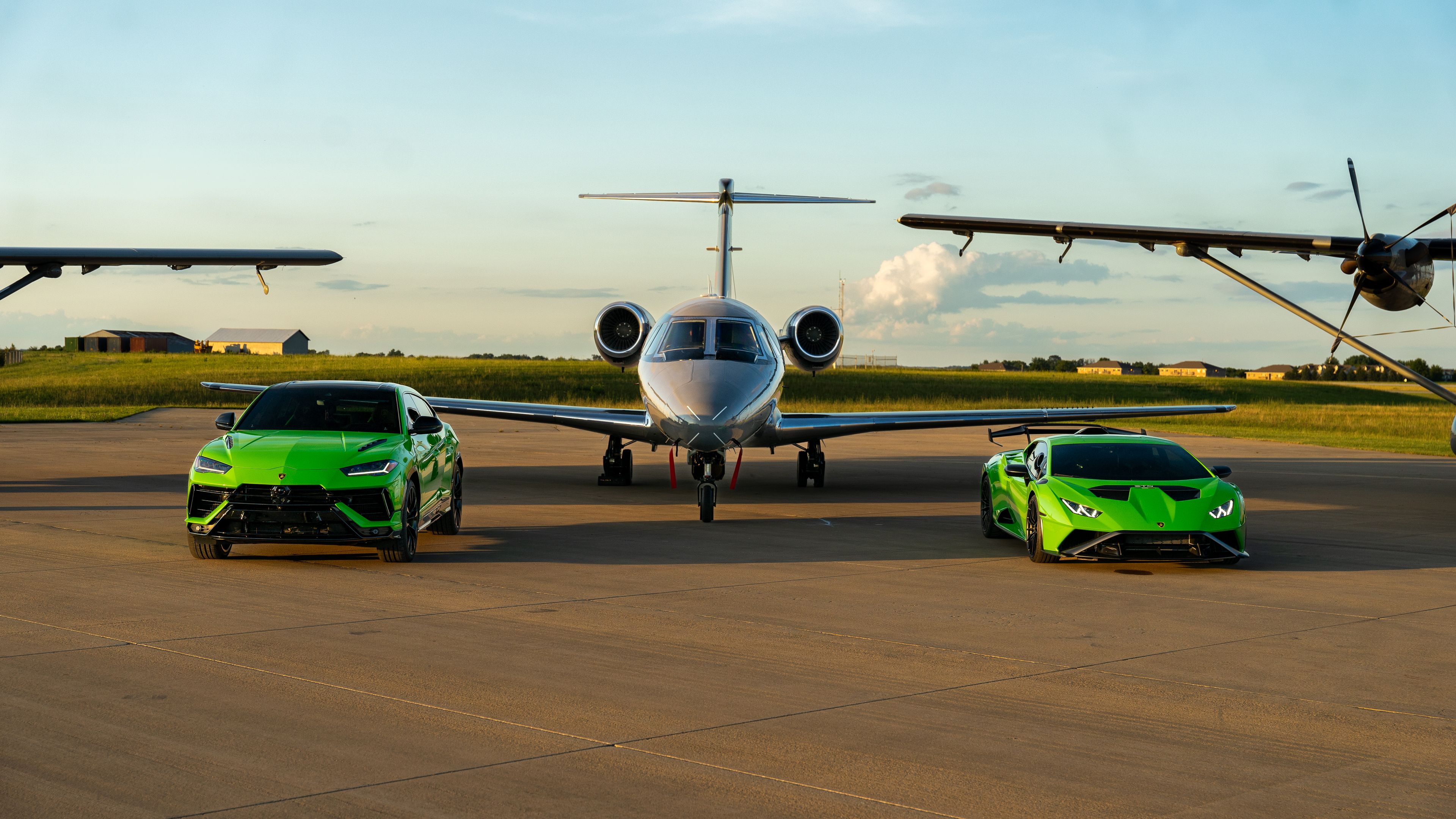 Wolverhampton Halfpenny Green Airport (EGBO), Wolverhampton, Staffordshire — private jet cleaning