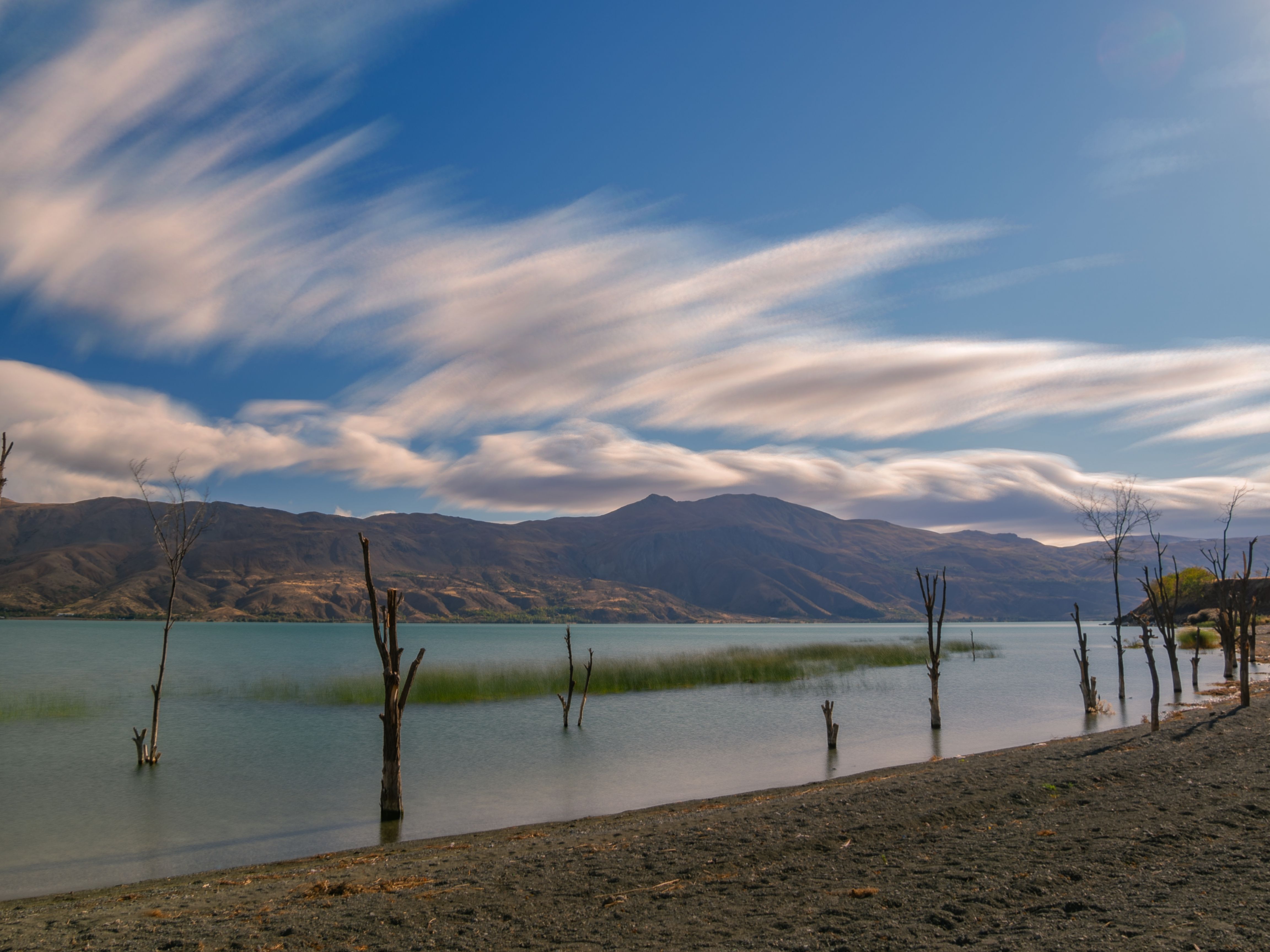 Scenic Mountain Lake with Dramatic Clouds · Free Stock Photo