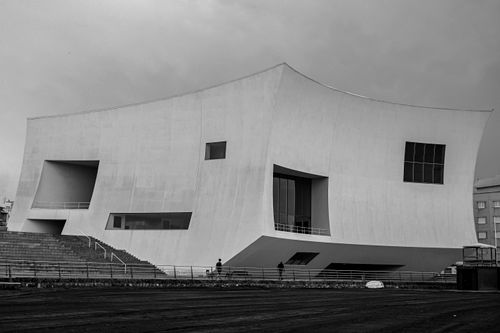 Free Contemporary architectural building in Águilas, Spain captured in black and white. Stock Photo