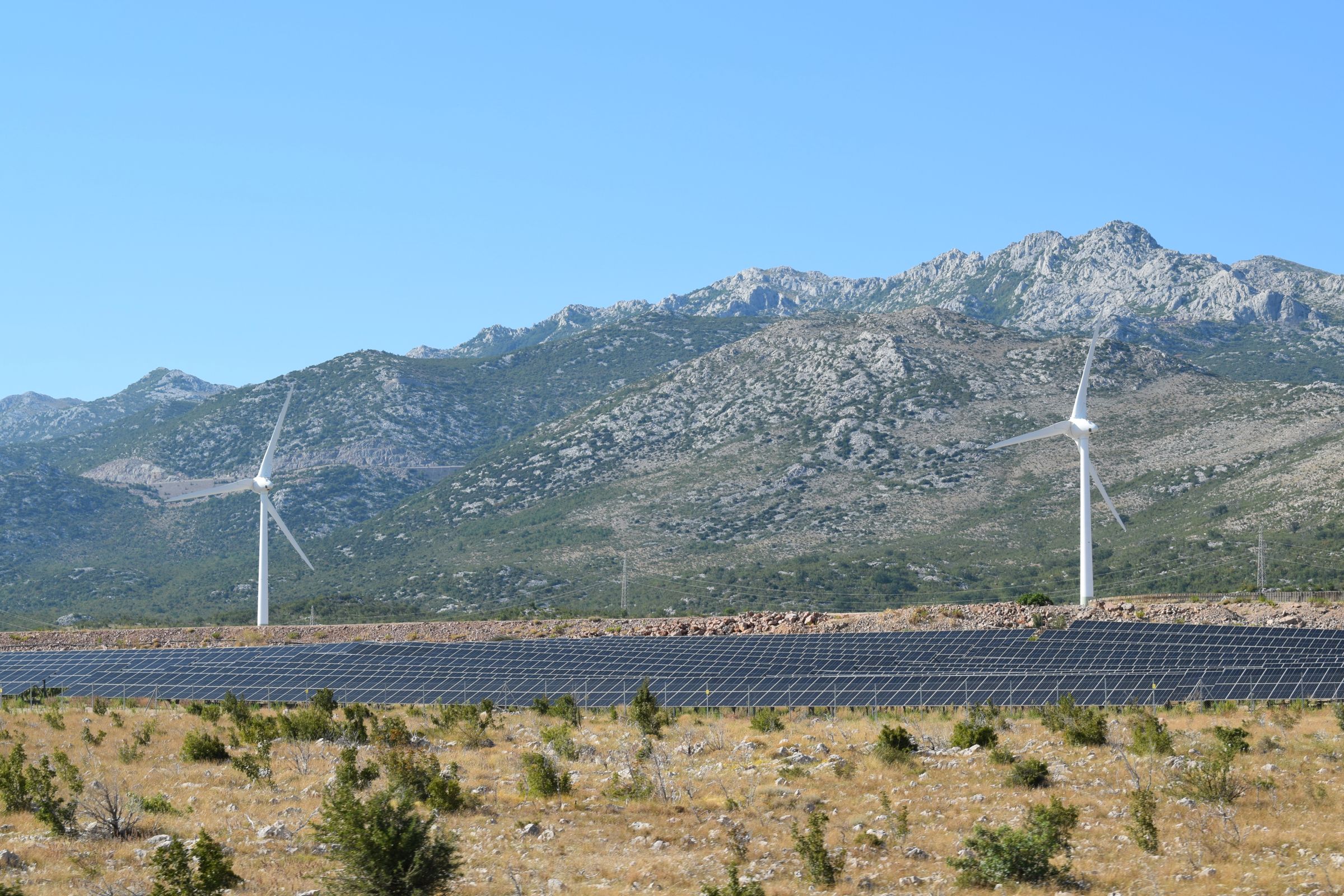 Spain Pays €14 for Power While Germany Pays €113