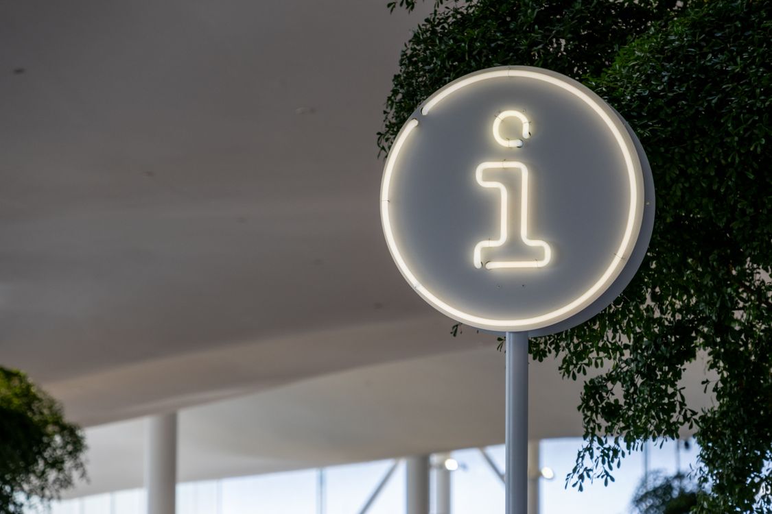 Sign Inform Modern Design Modern Information Sign in Helsinki Library · Free Stock Photo