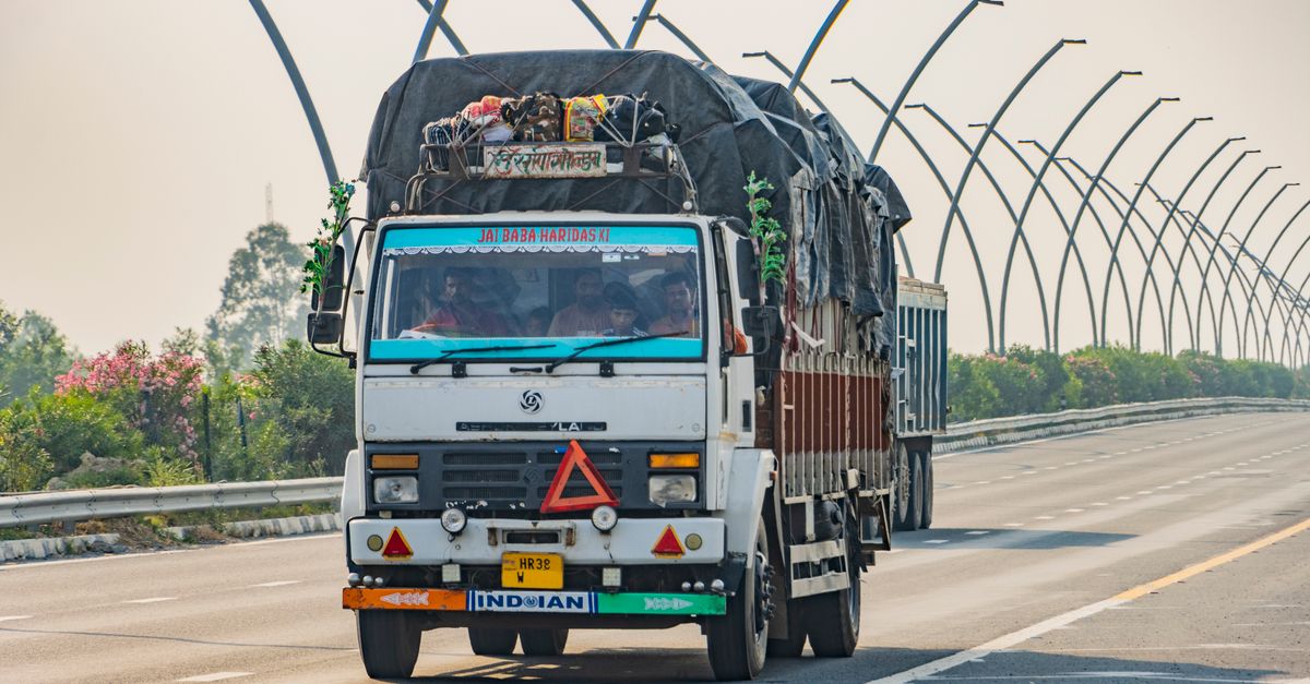 Own a Commercial Vehicle? 5 Covers You Need