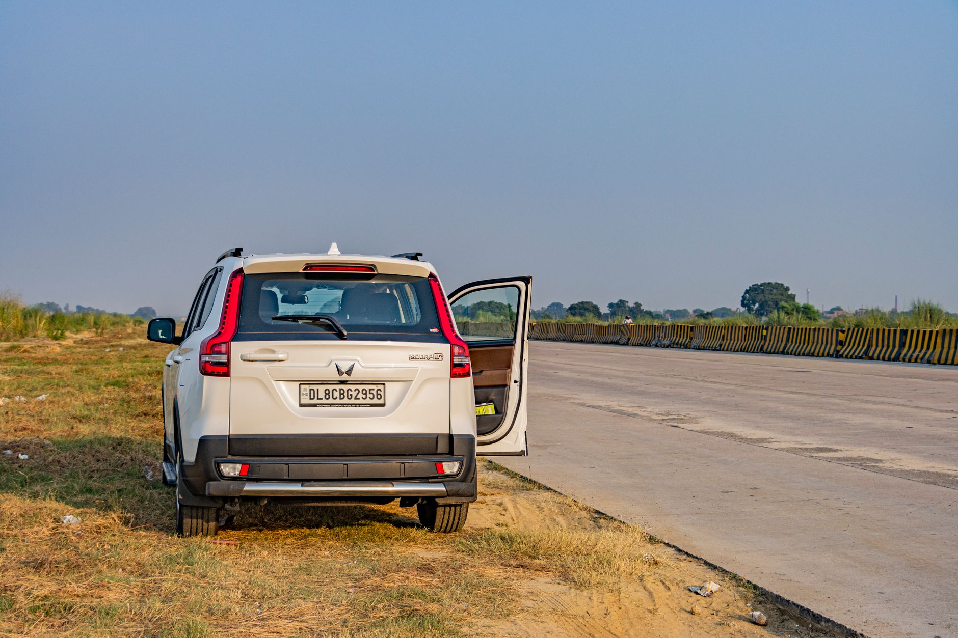 Airport transfers in Agra Airport transfers in Agra
