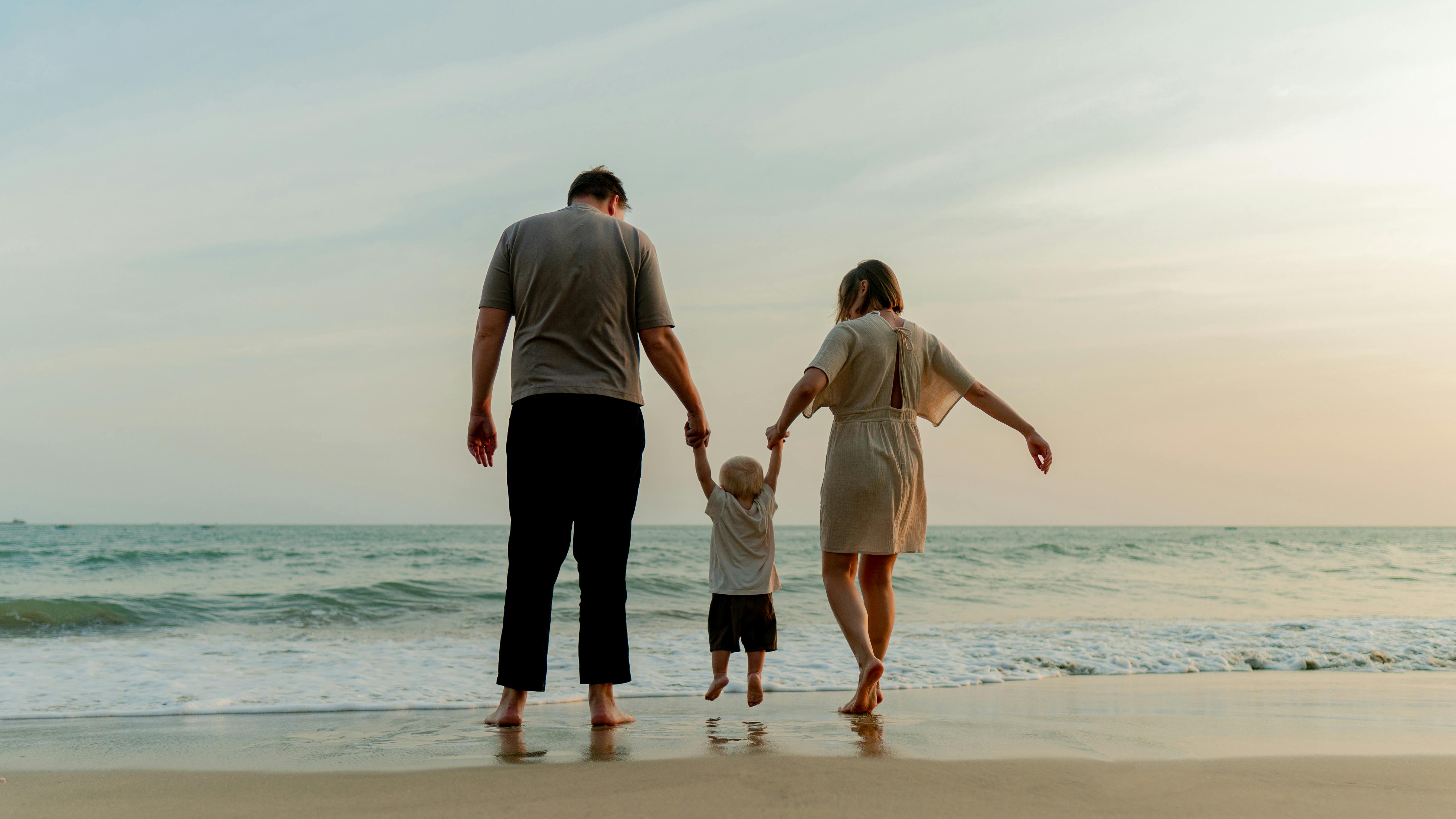Banner Life Insurance Review: Coverage, Cost &amp; Insights — Photo by Ambam Gorilla on Pexels