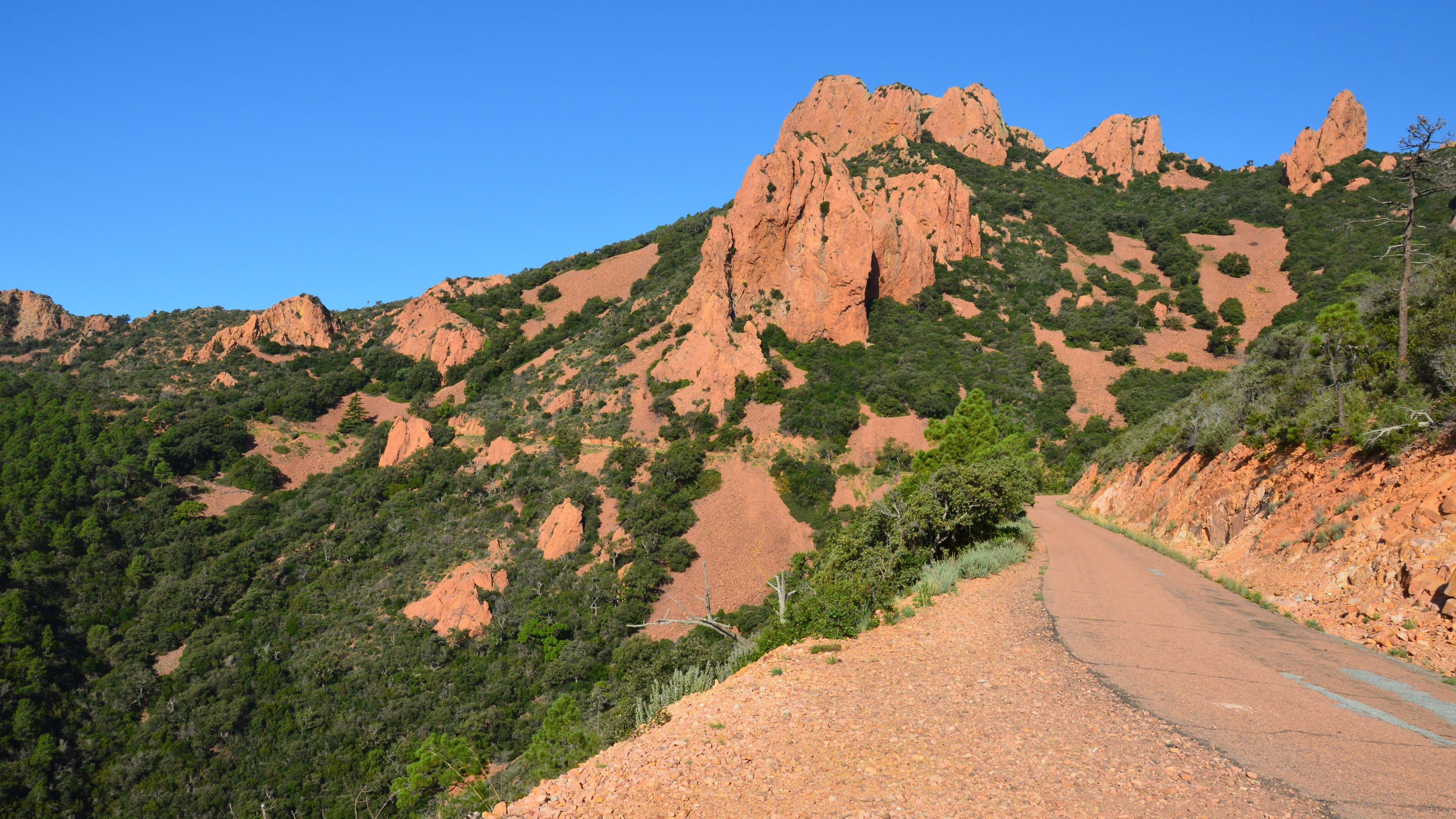 Scenic Red Rock Hills in Saint-Raphaël, France · Free Stock Photo