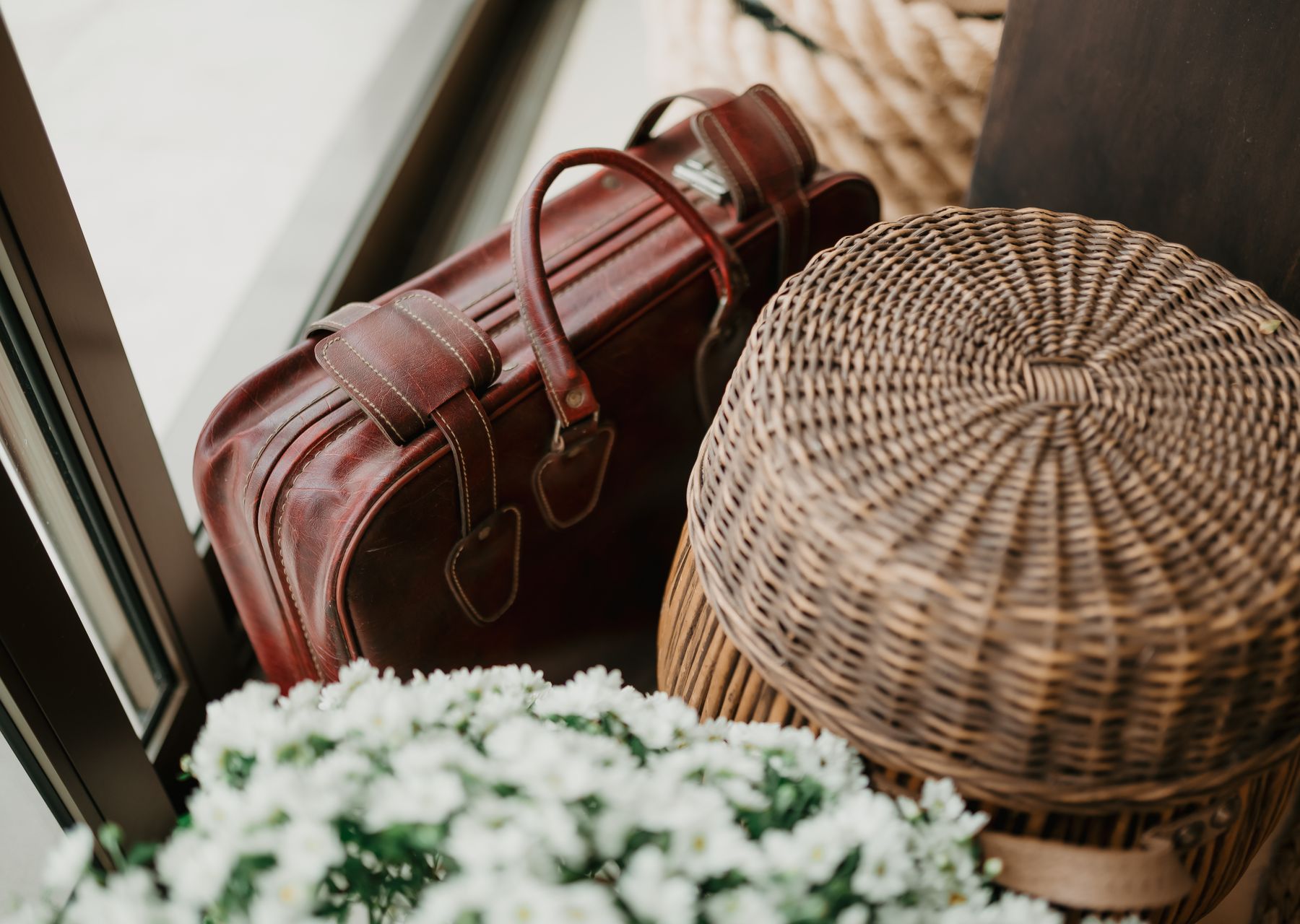 Same-day removals van loading — packing services in Upney