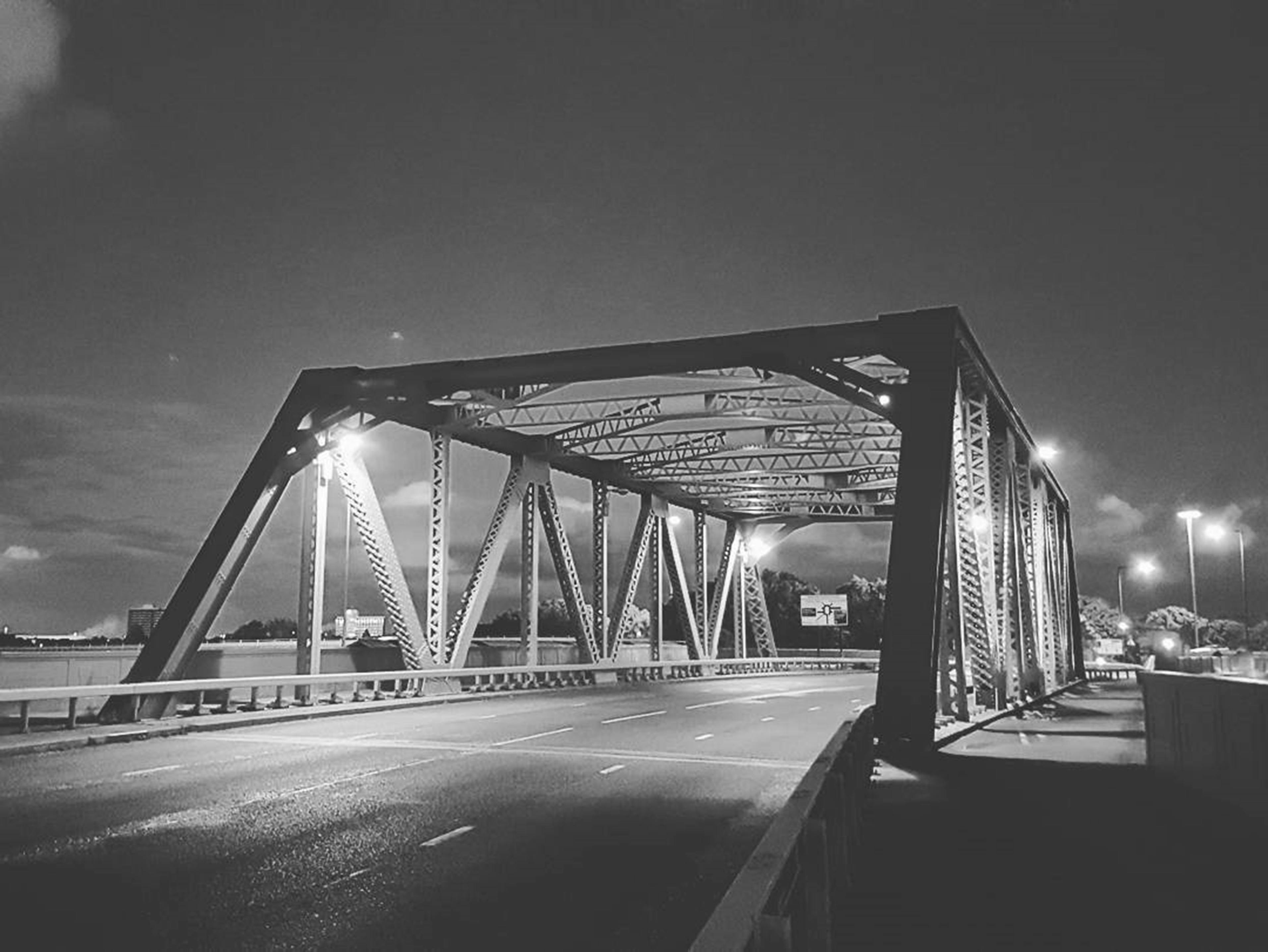 Kostenloses Foto zum Thema: beleuchtung, brücke, lichter