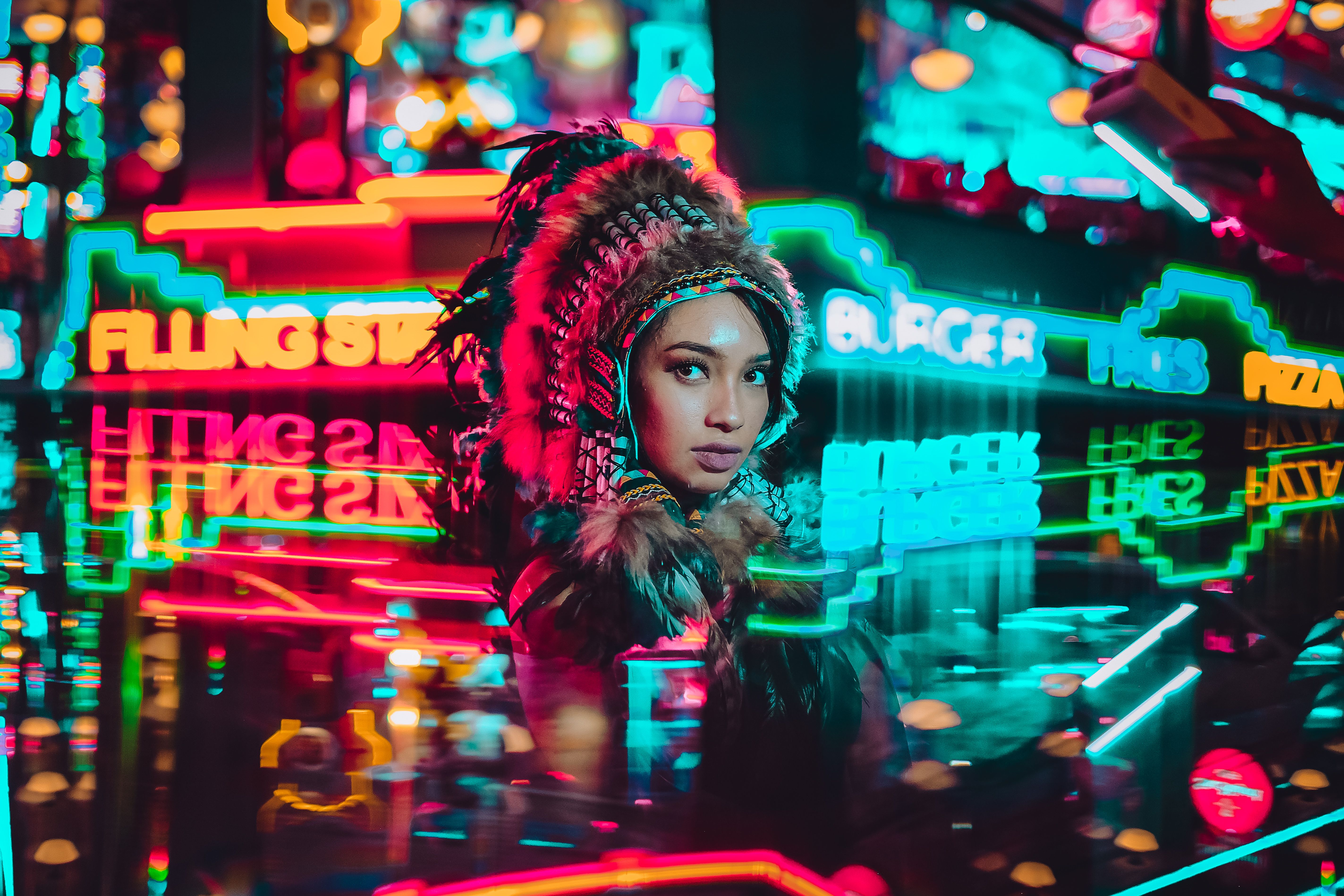 Gratis Foto De Mujer Vistiendo Sombreros Tradicionales Foto de stock