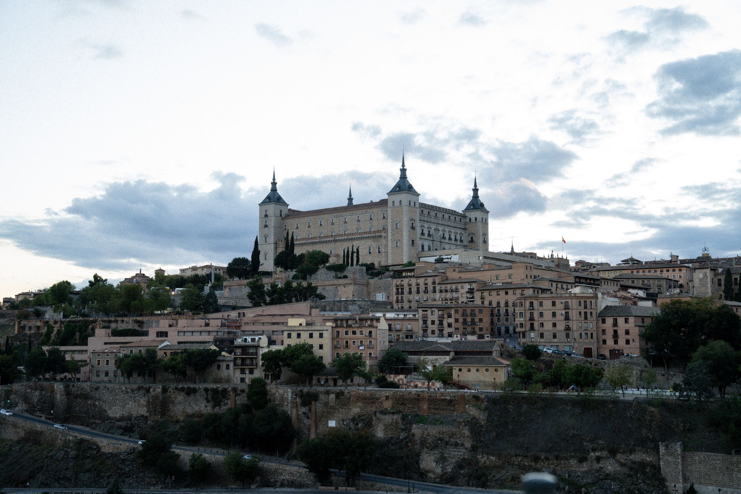 Toledo Alcázar at dusk