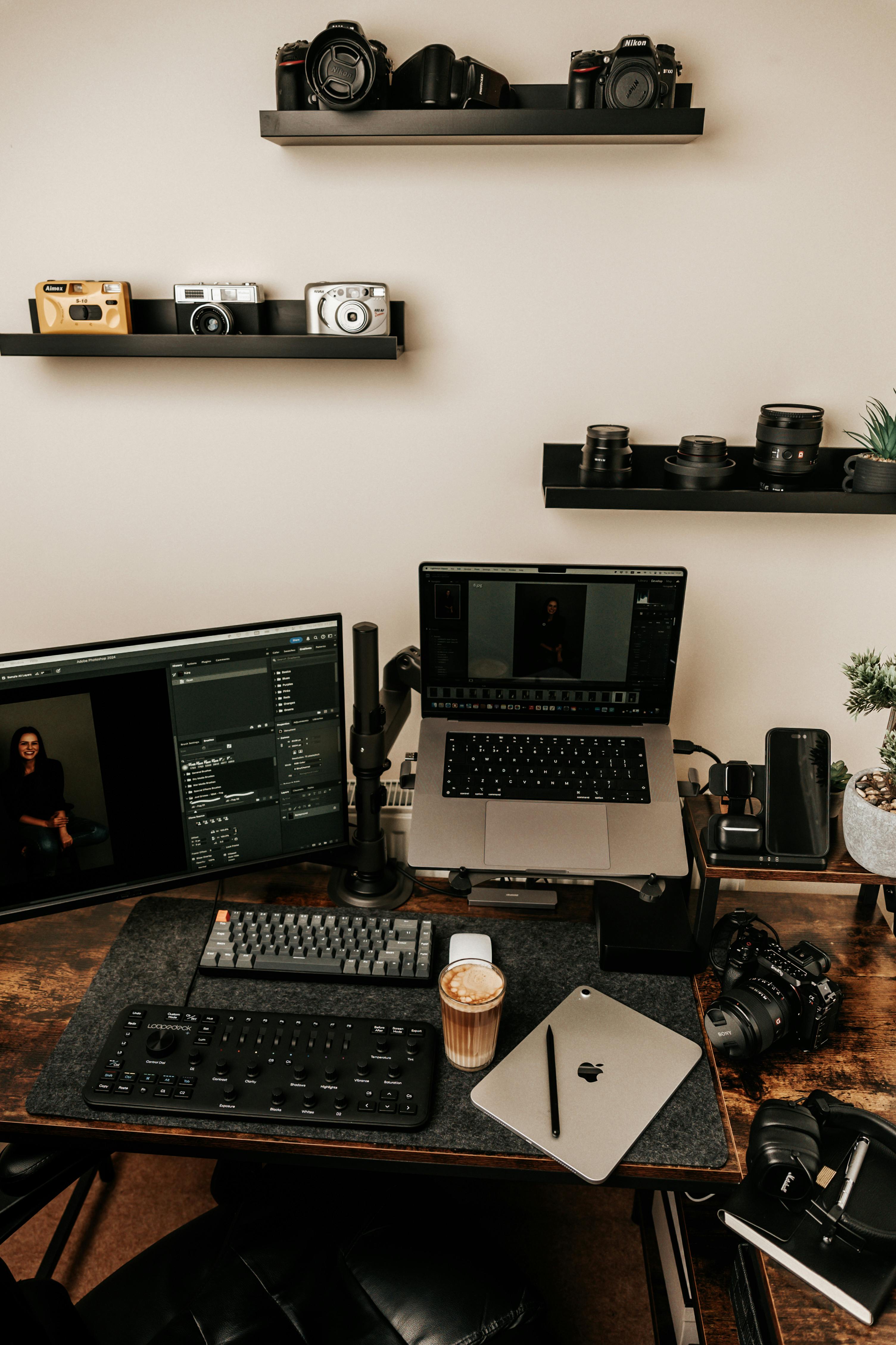 use a small desk or varnished board to create an office for a photographer
