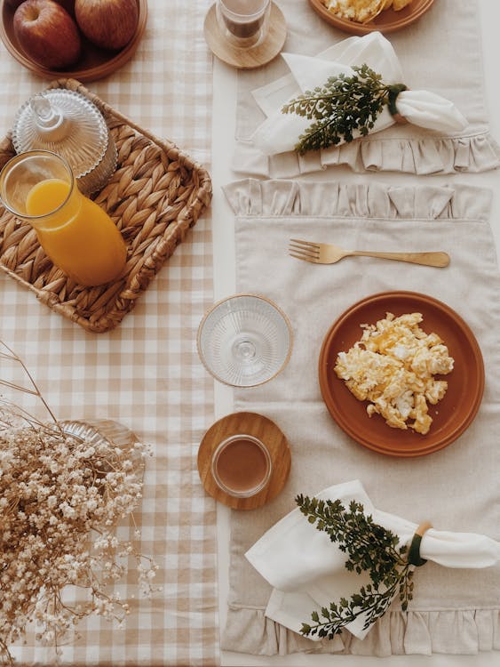 Luxury linen table setting