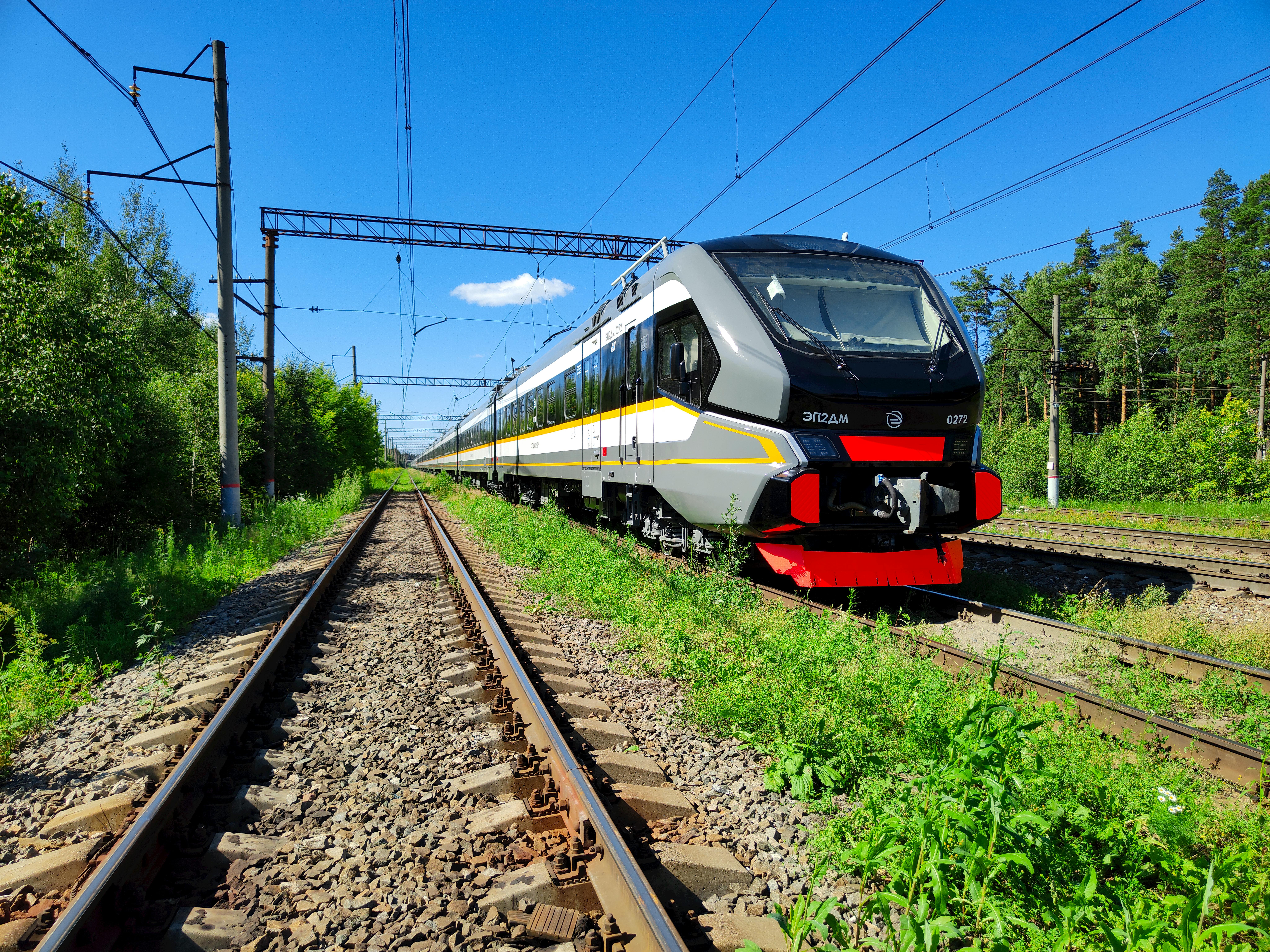 Electric Microliner Makes Pitch To Be a Travel Disruptor — Photo by Vladimir Veks on Pexels