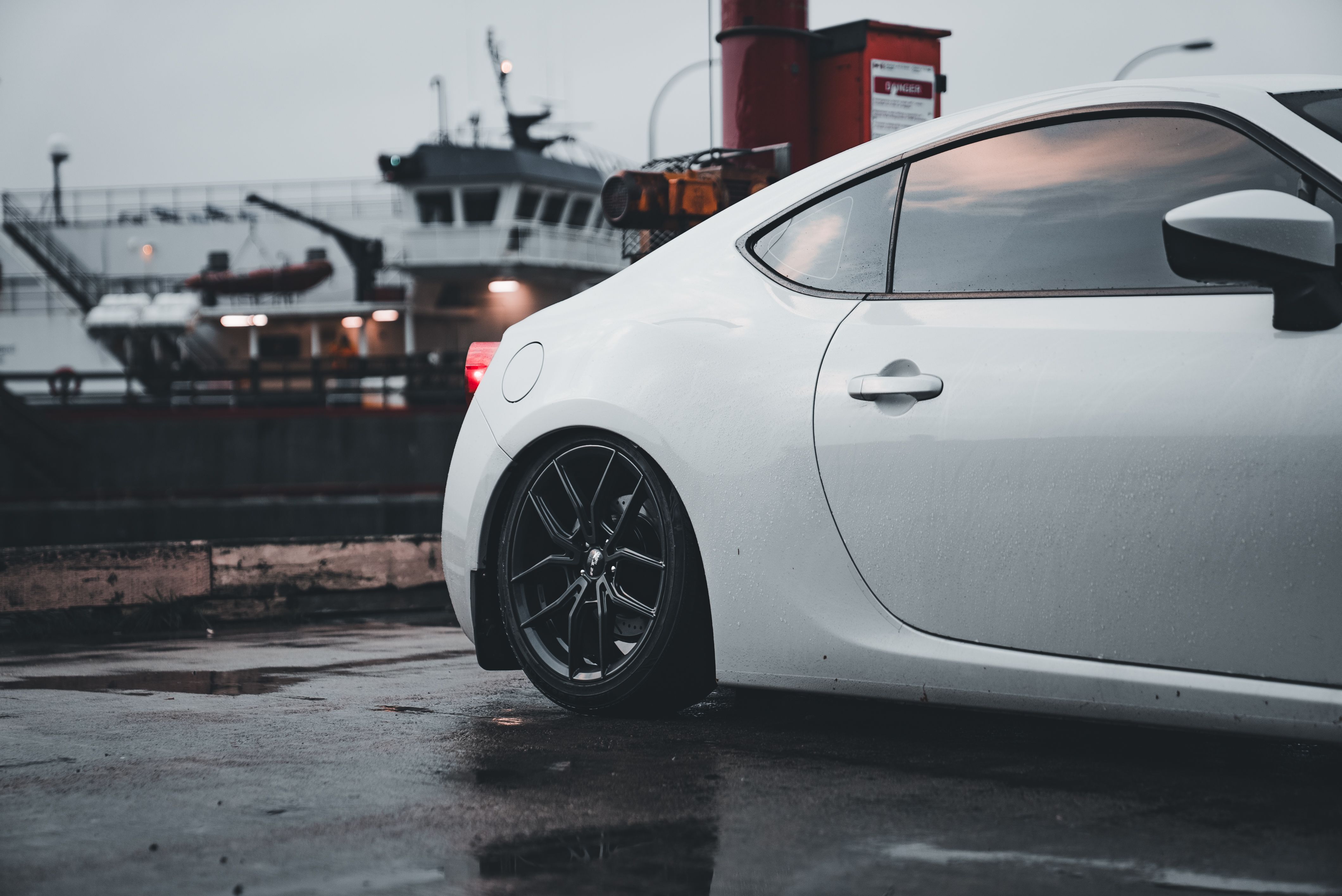 Rear Of Car Photos, Download The BEST Free Rear Of Car Stock Photos ...