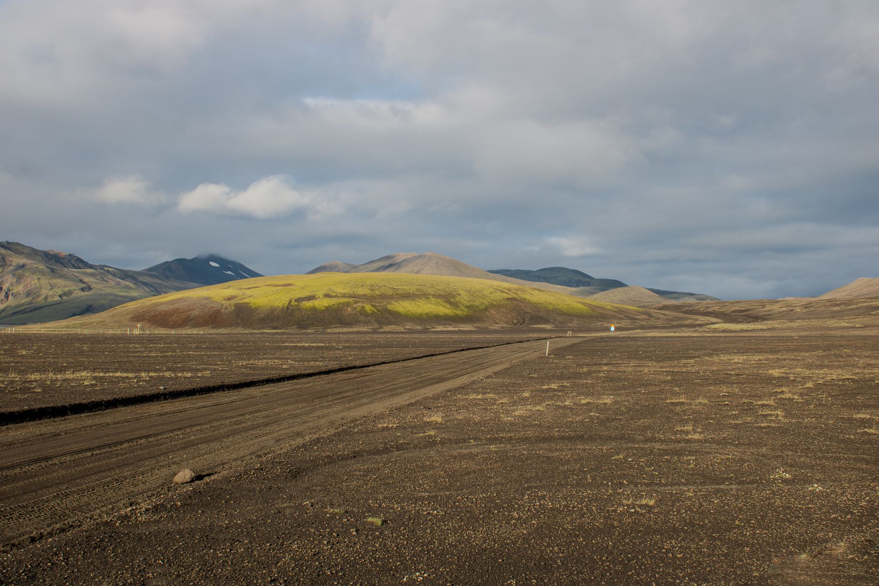 How to Get to Landmannalaugar: Roads, Buses and Highland Access