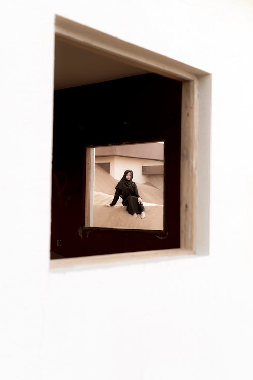 Bezpłatne Czarna Sukienka Abaya Damska Zdjęcie z galerii