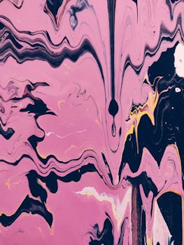 这幅生动的抽象丙烯酸画，以流动的粉红色和黑色为特色