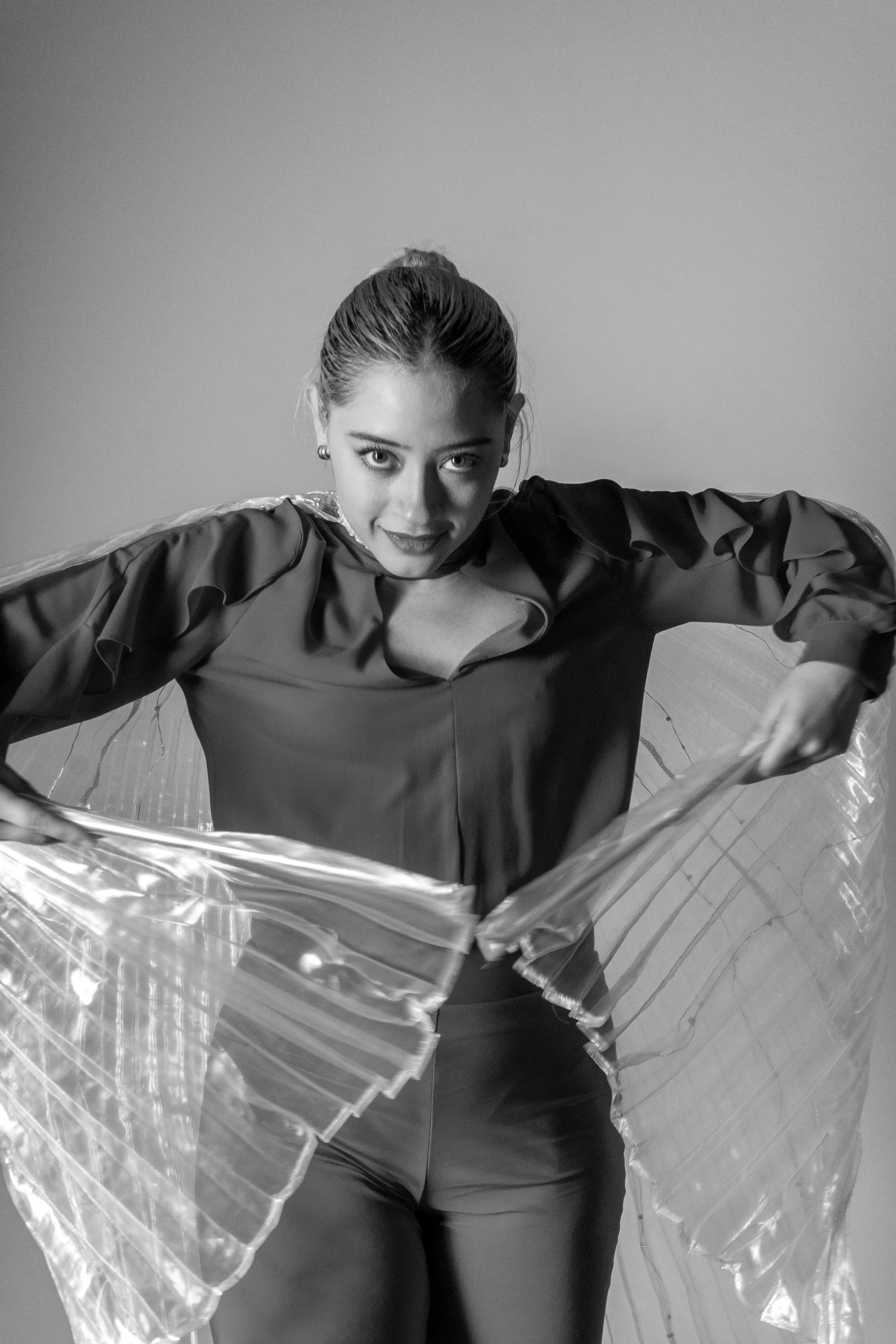 Gratis Bailarina Elegante Con Tela Suelta Foto de stock