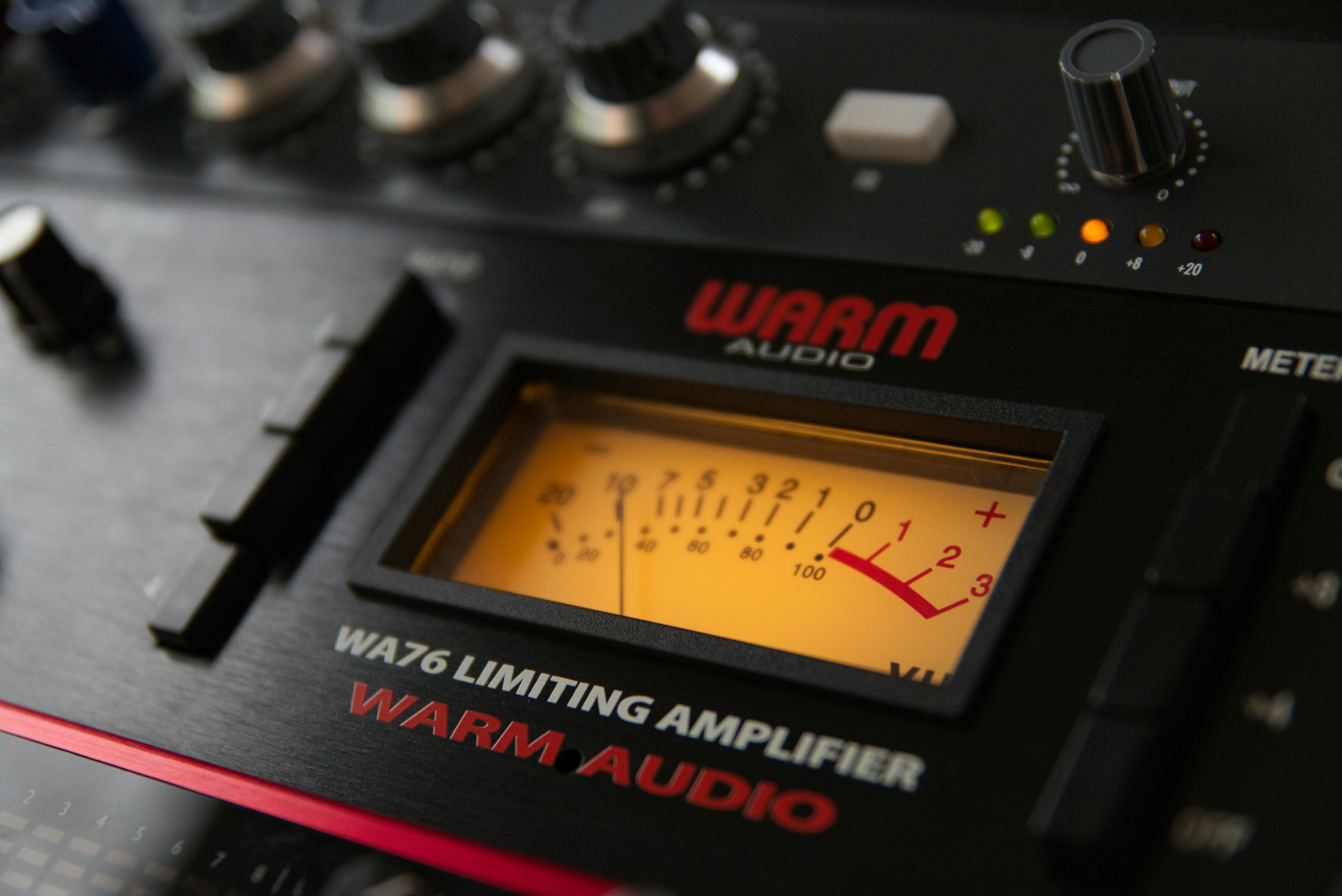 1176 vs. LA-2A: Análisis comparativo de procesamiento dinámico y coloración tonal