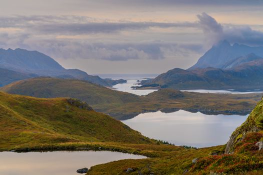 Seenlandschaft auf den Lofoten