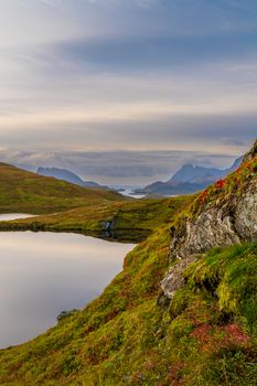 Berg & Himmel in der Natur – Prächtiges Landschaftsfoto