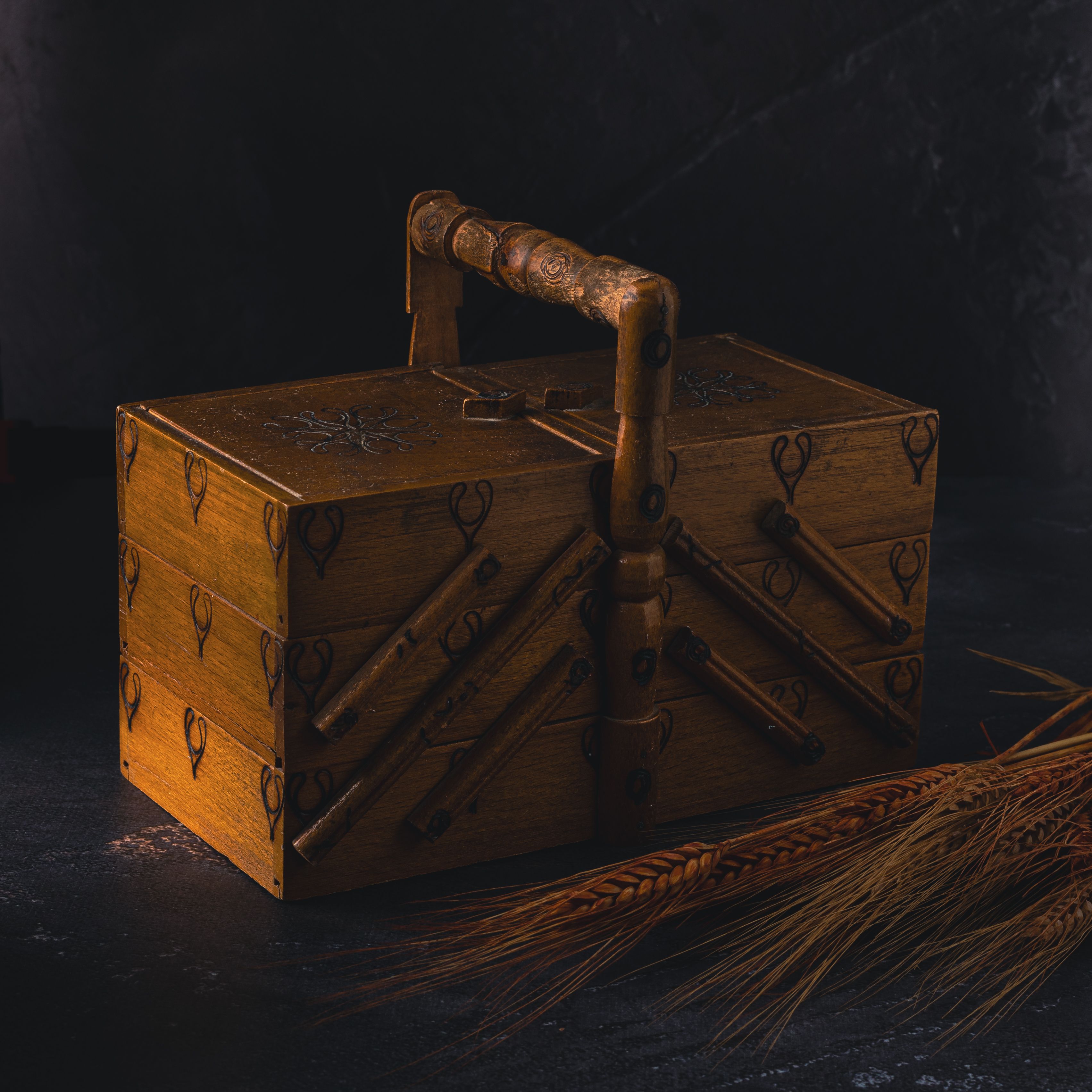 Hand-crafted wooden keepsake box. Photo by Vural Yavas on Pexels