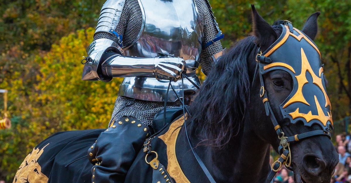 Knight Def Knight in Shining Armor on Horseback at Medieval Fair · Free Stock Photo