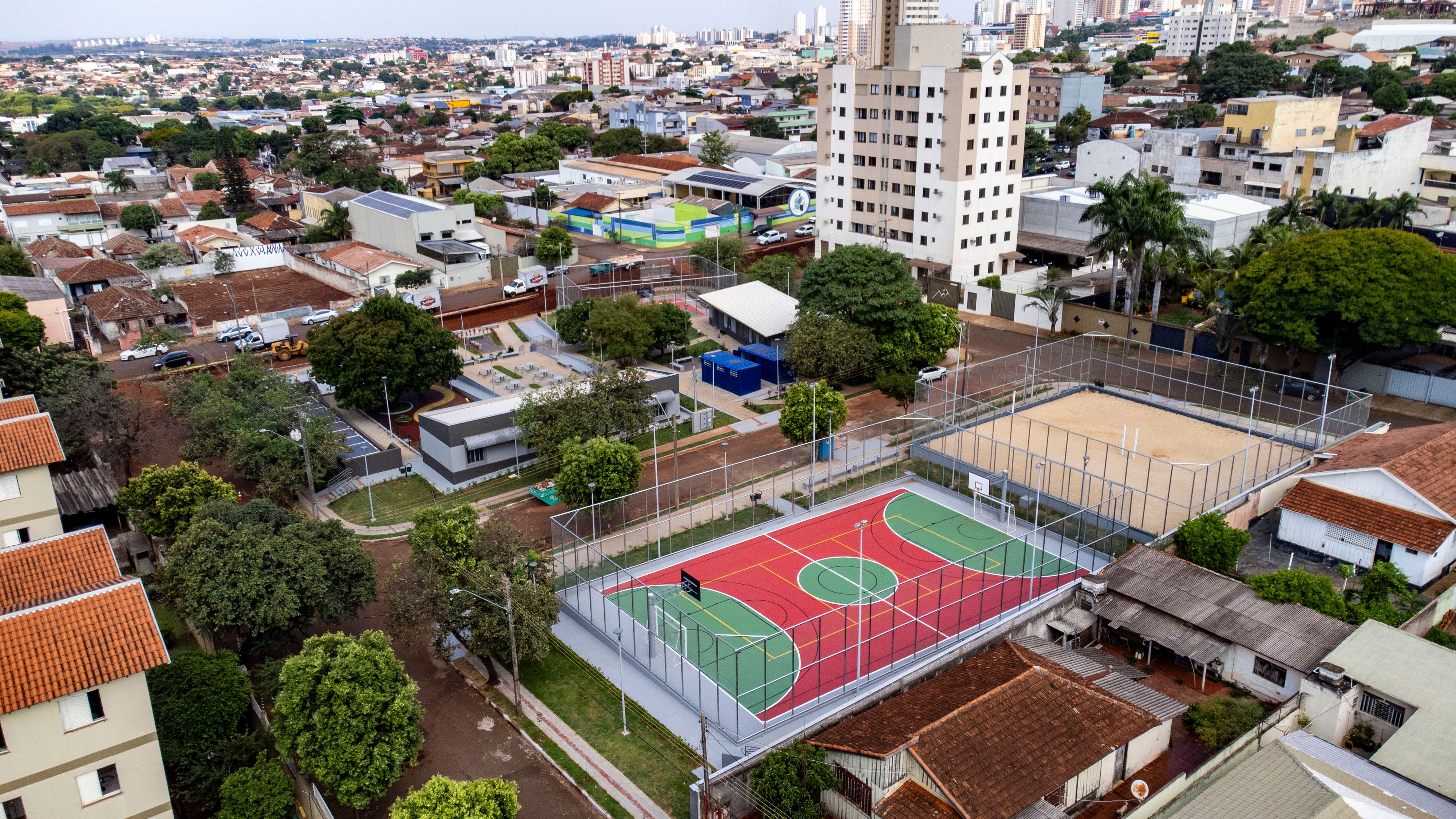 UH opens new outdoor fitness court — Photo by Rodolfo Gaion on Pexels