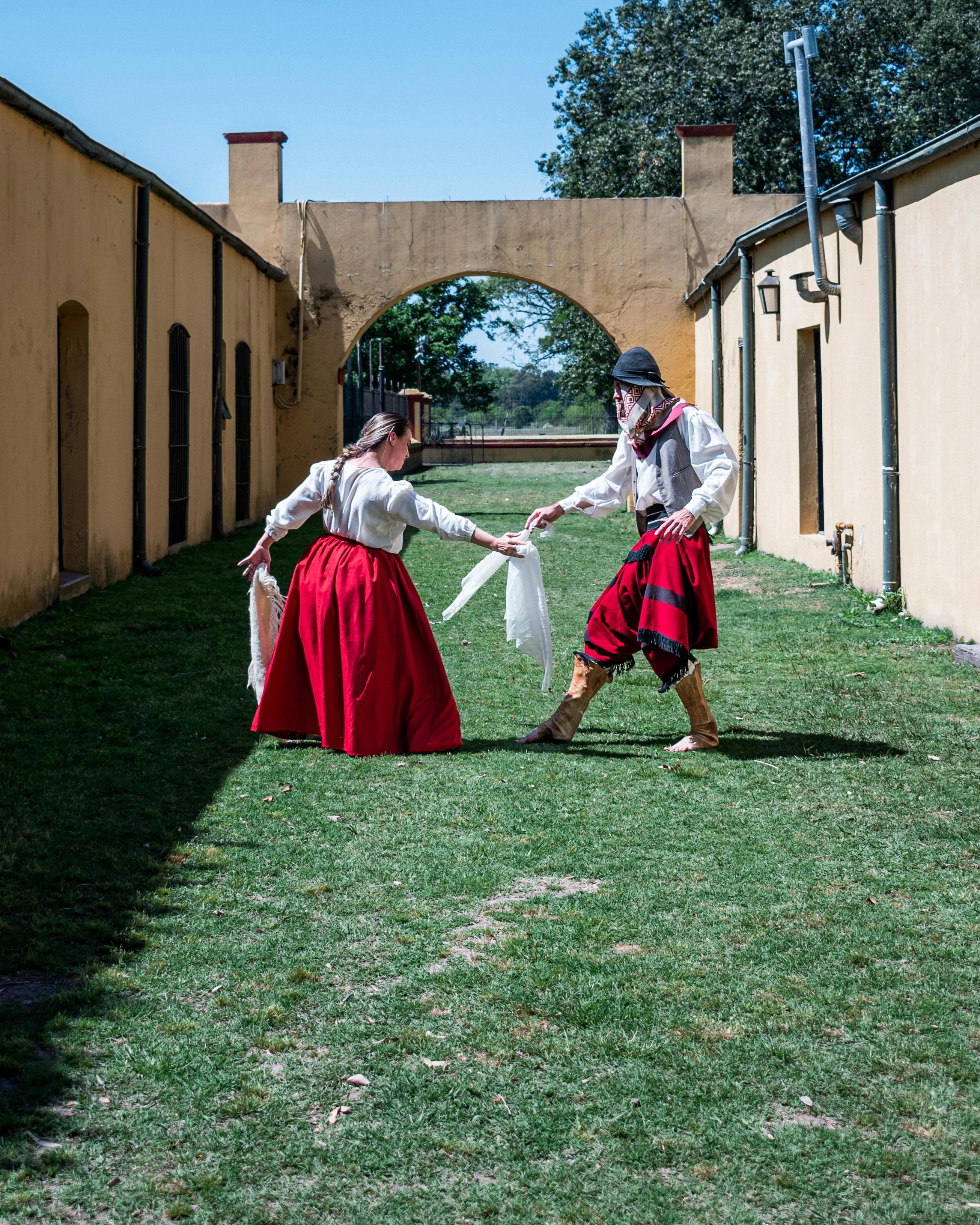 <b>Tari Jawa Dulu dan Sekarang: Ada Apa Gerangan?</b>