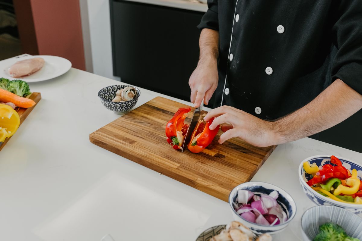 Meal Prep Frühling: 4 Rezepte für eine gesunde Wochenkochen-Routine — Anrichten