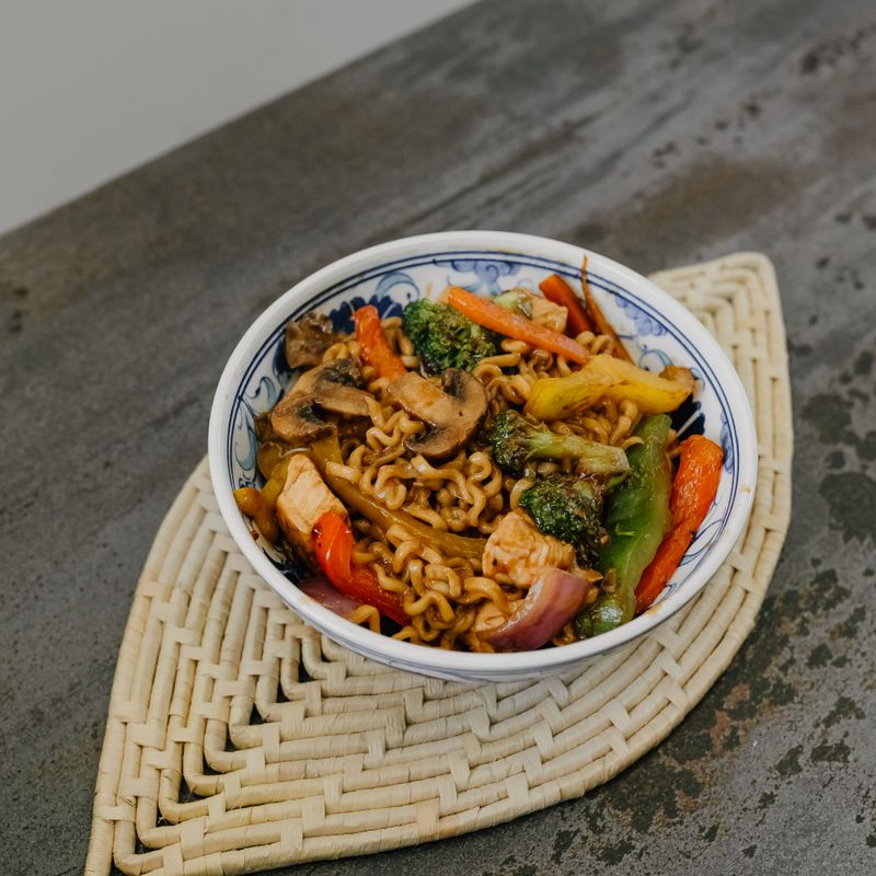 Cottage Cheese and Vegetable Stir-Fried Noodles