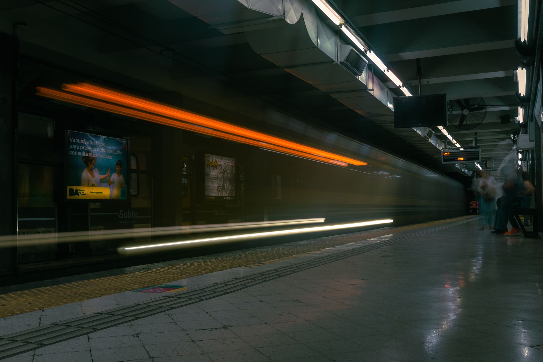 El andén de un subte porteño