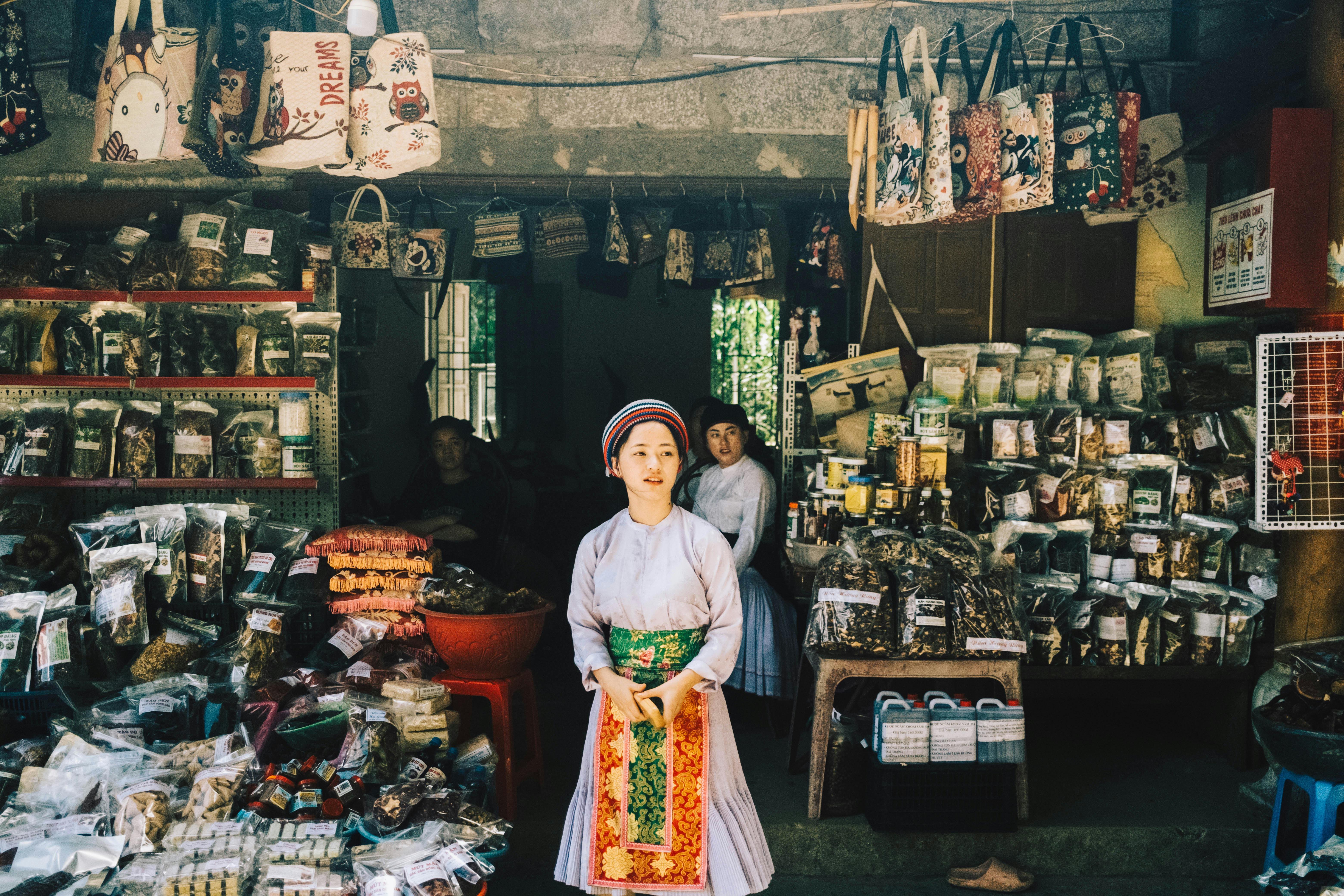 Local Snapshot: Most Small Business Owners Aren’t Prepared for Succession, New Chase Survey Finds — Photo by Quý Nguyễn on Pe
