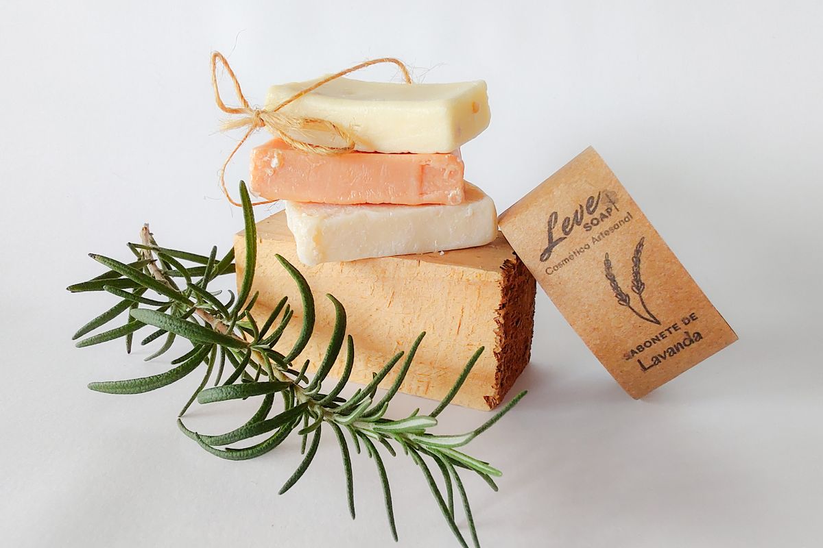 romarin lavande - Créer un massif aromatique utile, gourmand et favorable aux pollinisateurs