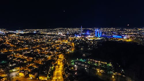 бесплатная Город в ночное время Стоковое фото