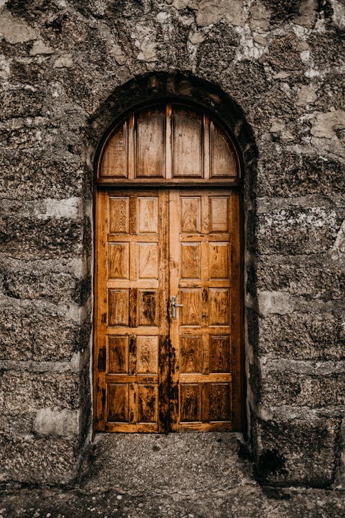 Free Brown Wooden Door Close-up Photography Stock Photo