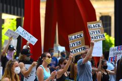 Trump et J.D. Vance instrumentalise les manifestations françaises du 17 octobre